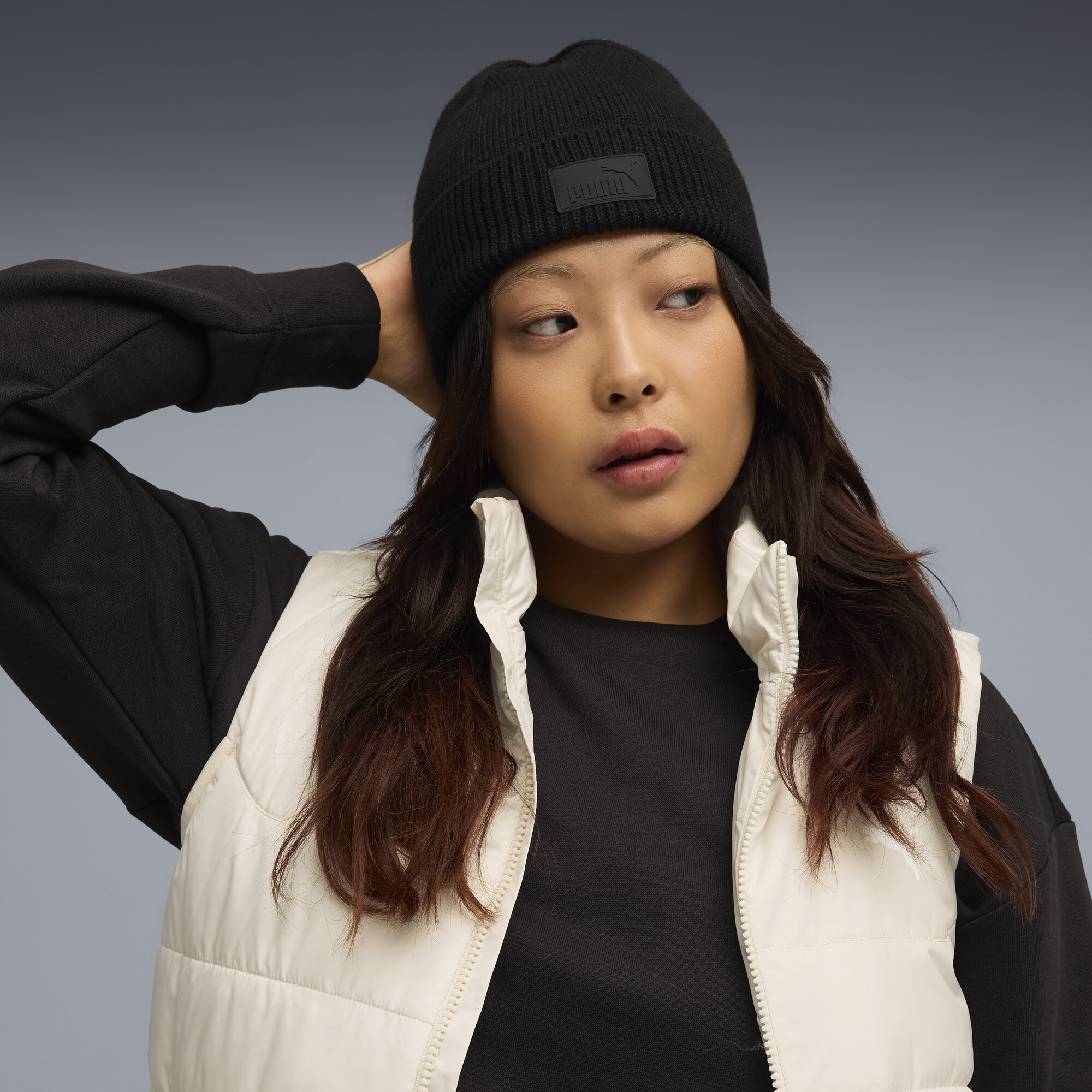 PUMA Essentials Elevated beanie met rubberen patch en lage kruin, Zwart thumbnail 4