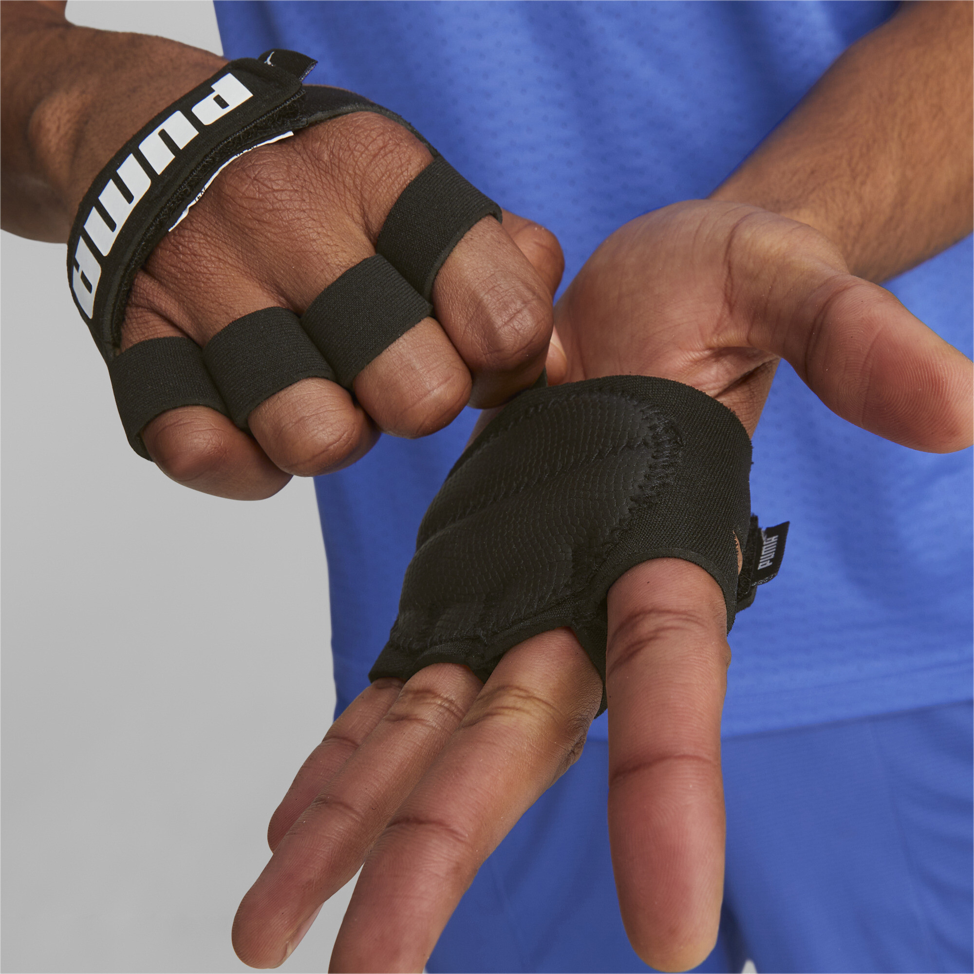 Men's PUMA Essential Training Grip Gloves In 10 - Black, Size Medium
