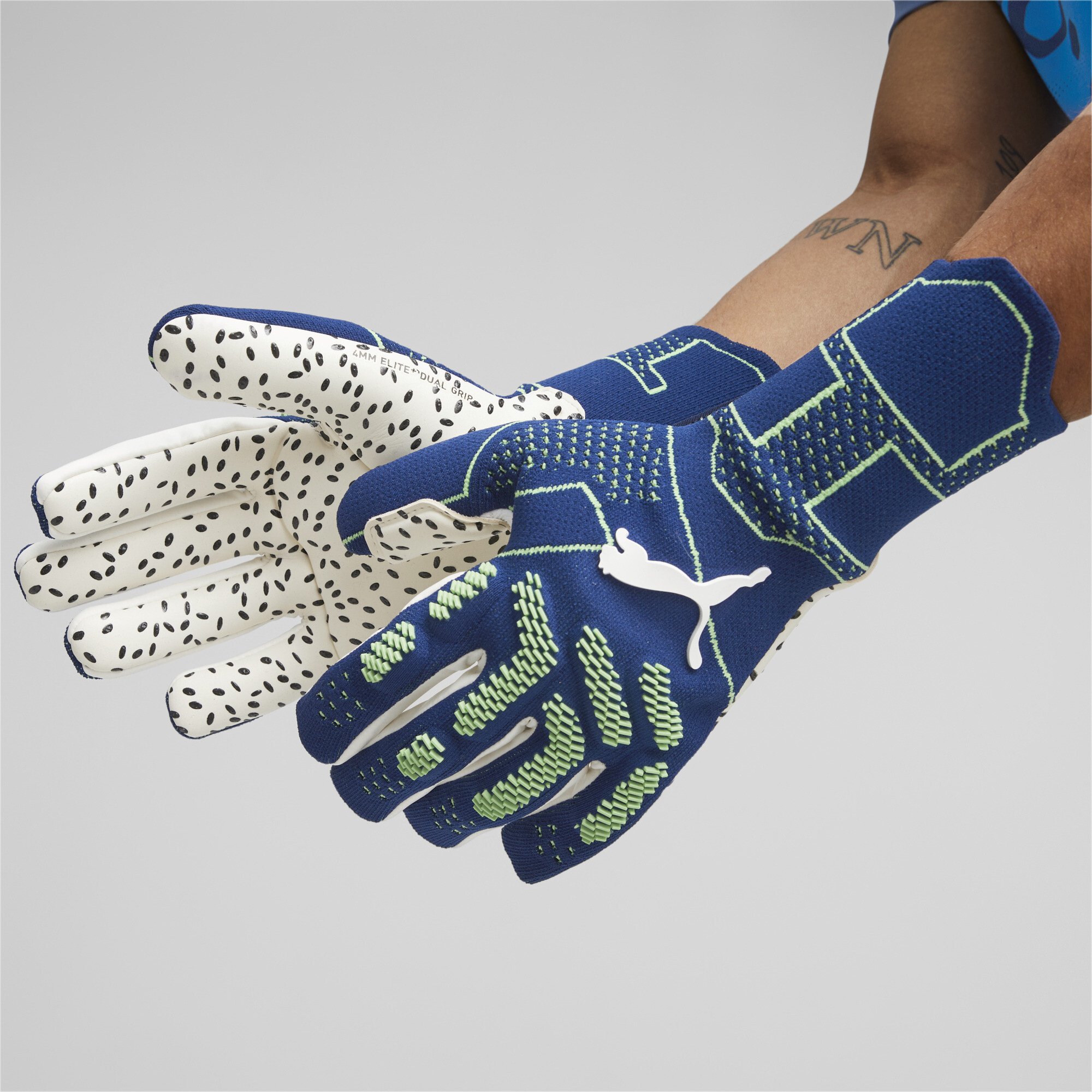 Men's Puma FUTURE Ultimate Negative Cut Football Goalkeeper Gloves, Blue, Size 11, Accessories