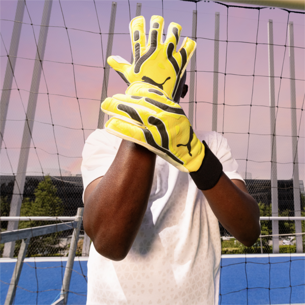 ULTRA Ultimate Hybrid Goalkeeper Gloves, Yellow Blaze-PUMA Black, large-ZAF