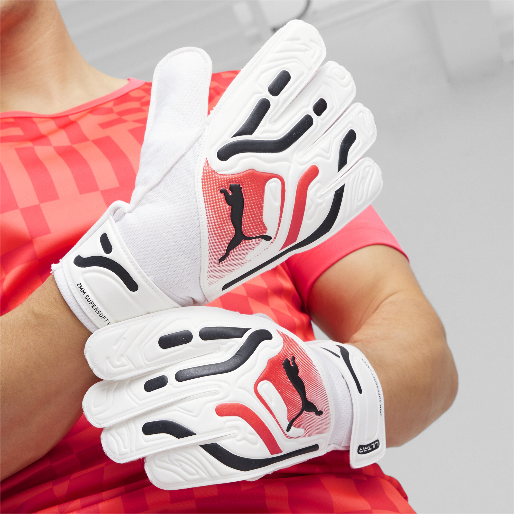 Puma ULTRA Play RC Goalkeeper Gloves, White, Size 11, Accessories