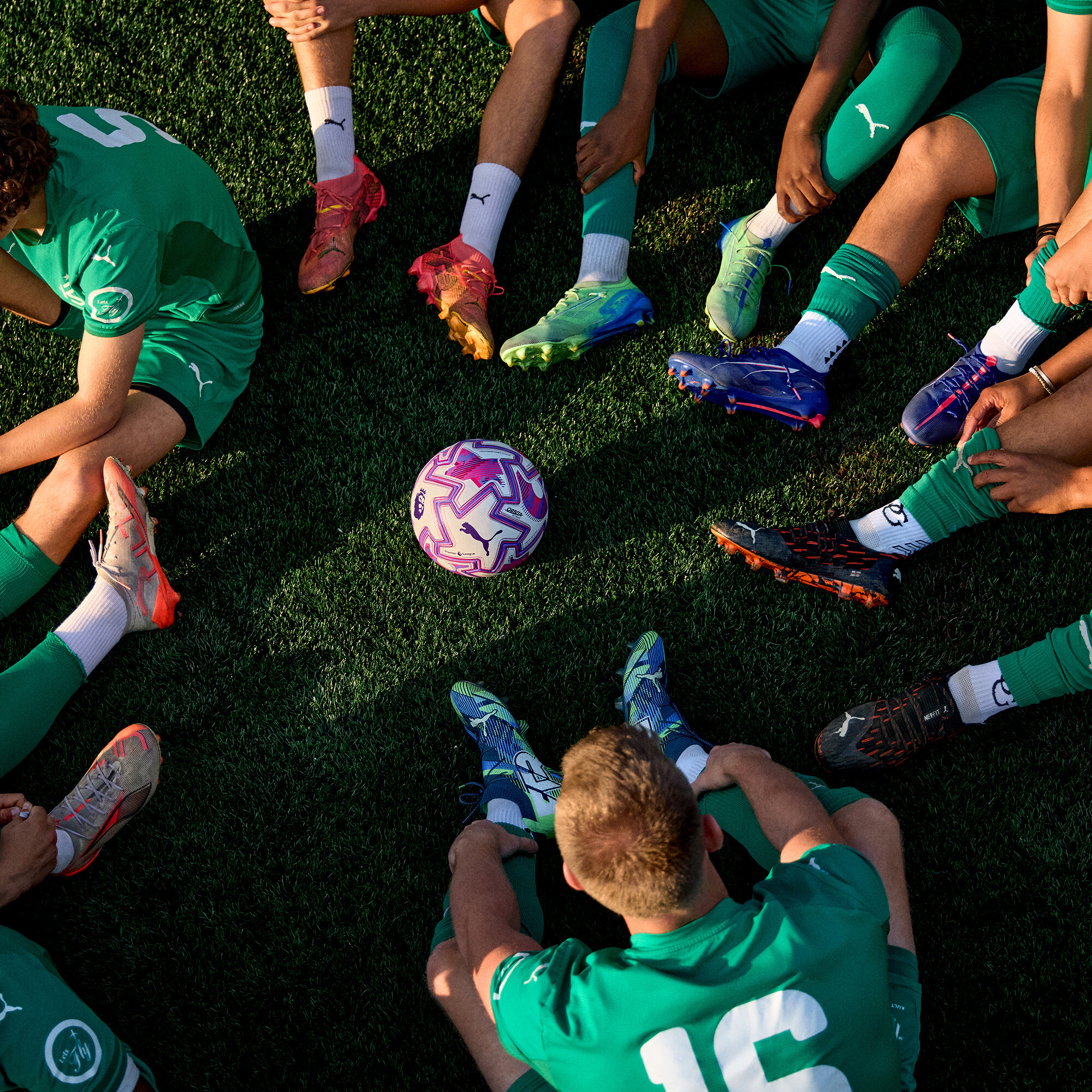 PUMA Orbita Ultimate PL Brilliance voetbal (FIFAÂ® Quality Pro), Wit/Meerkleurig, Maat 5 thumbnail 2