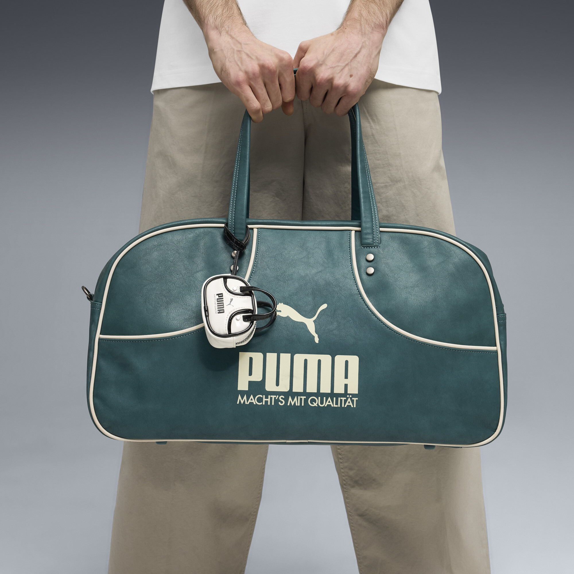 PUMA 1976 sporttas met sleutelhanger van 0,2 liter, Zwart/Wit thumbnail 4