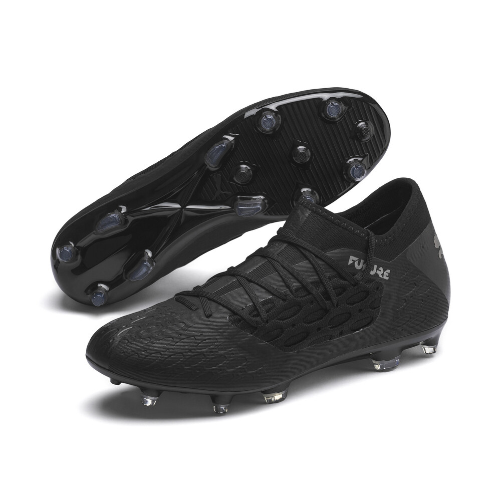 buy mens football boots