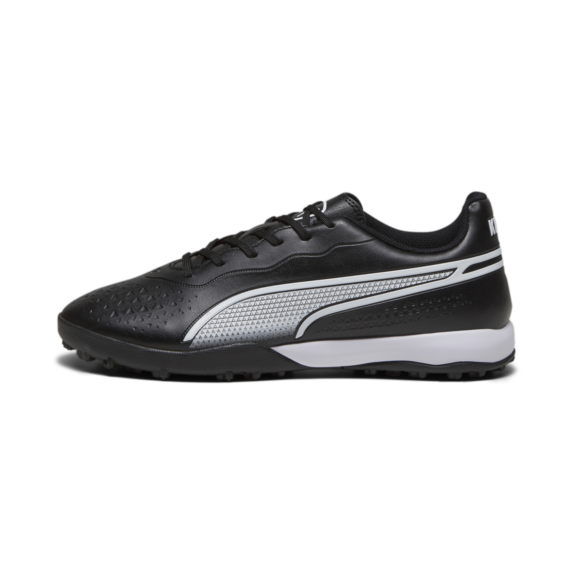 Soccer shoes best sale puma king