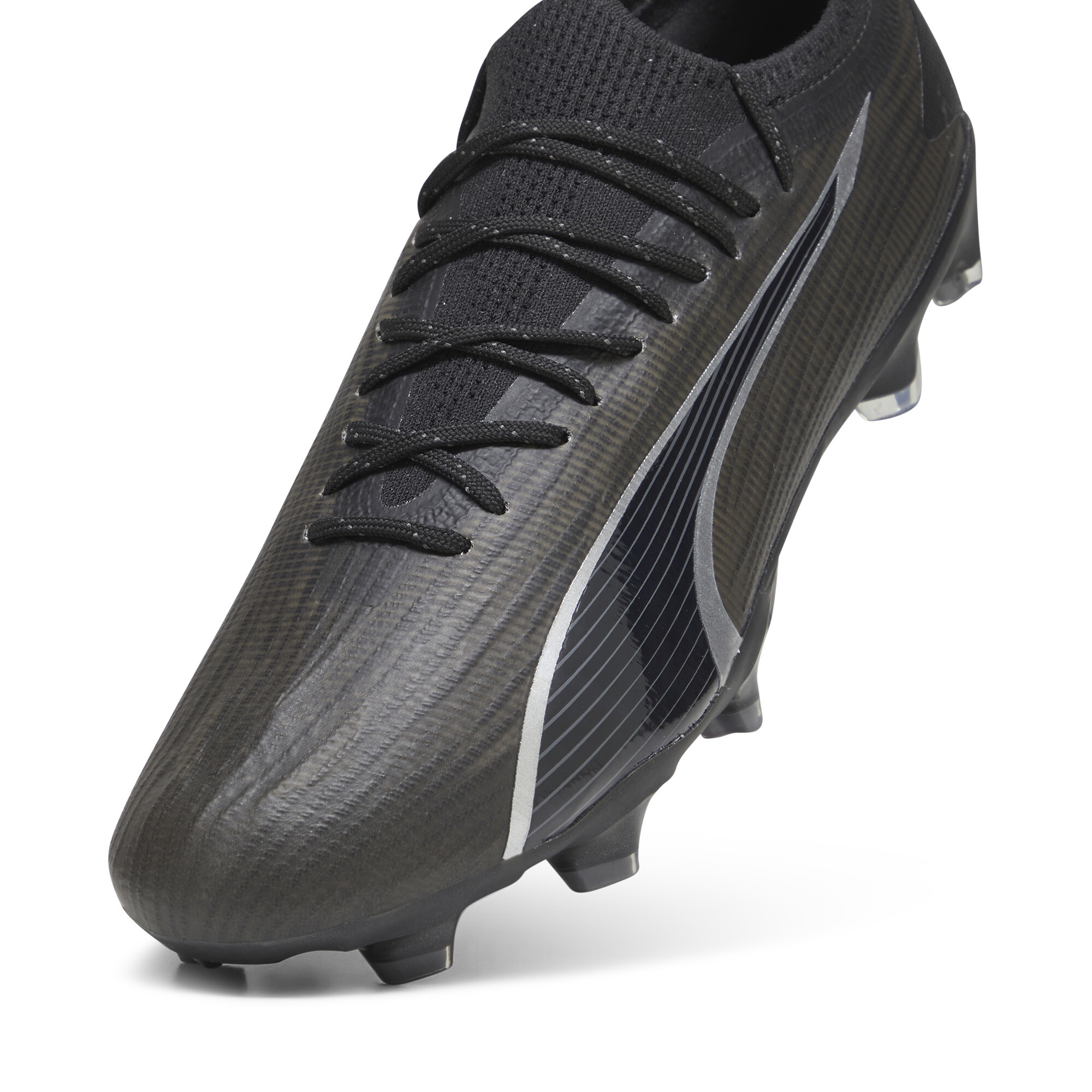 Men's PUMA ULTRA ULTIMATE FG/AG Football Boots In Black, Size EU 44