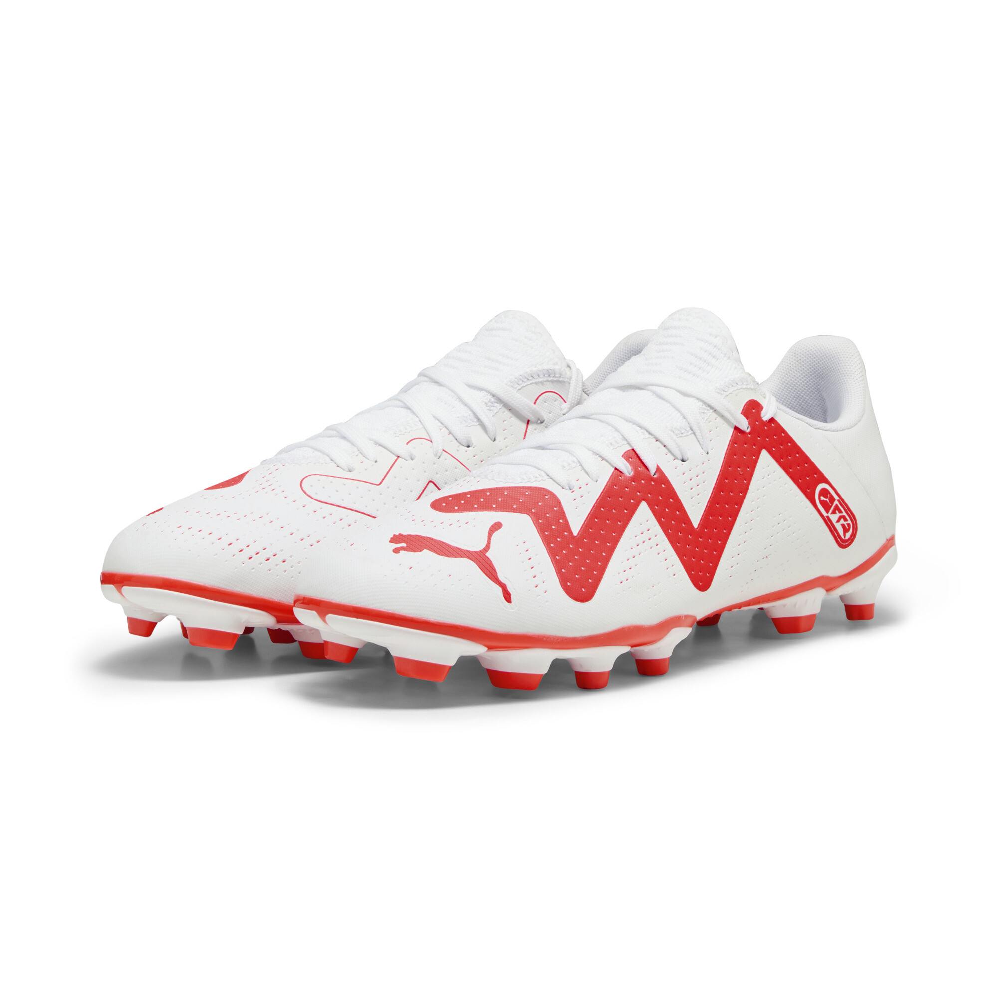 Men's PUMA FUTURE PLAY FG/AG Football Boots In White, Size EU 44