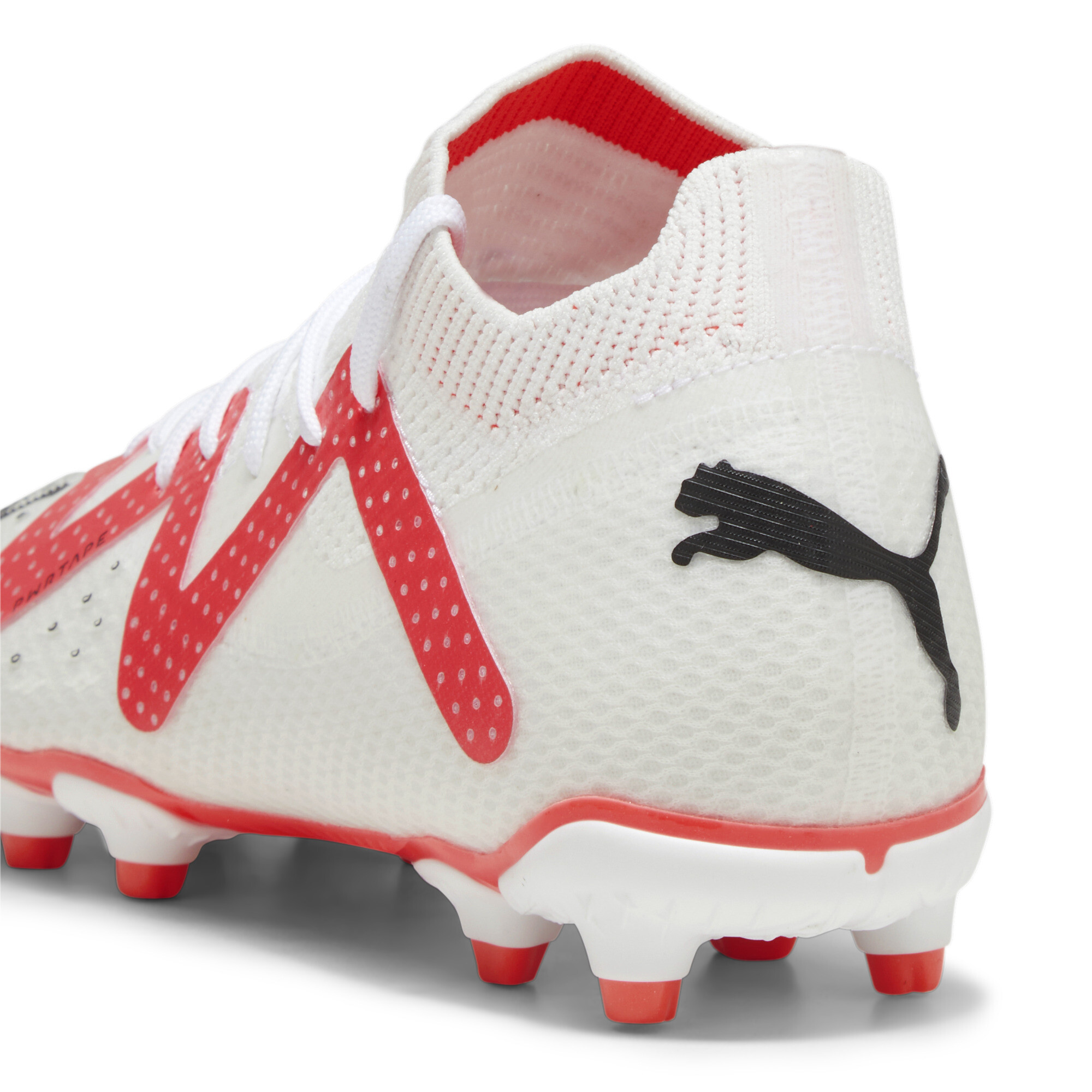 Puma FUTURE PRO FG/AG Youth Football Boots, White, Size 34, Shoes
