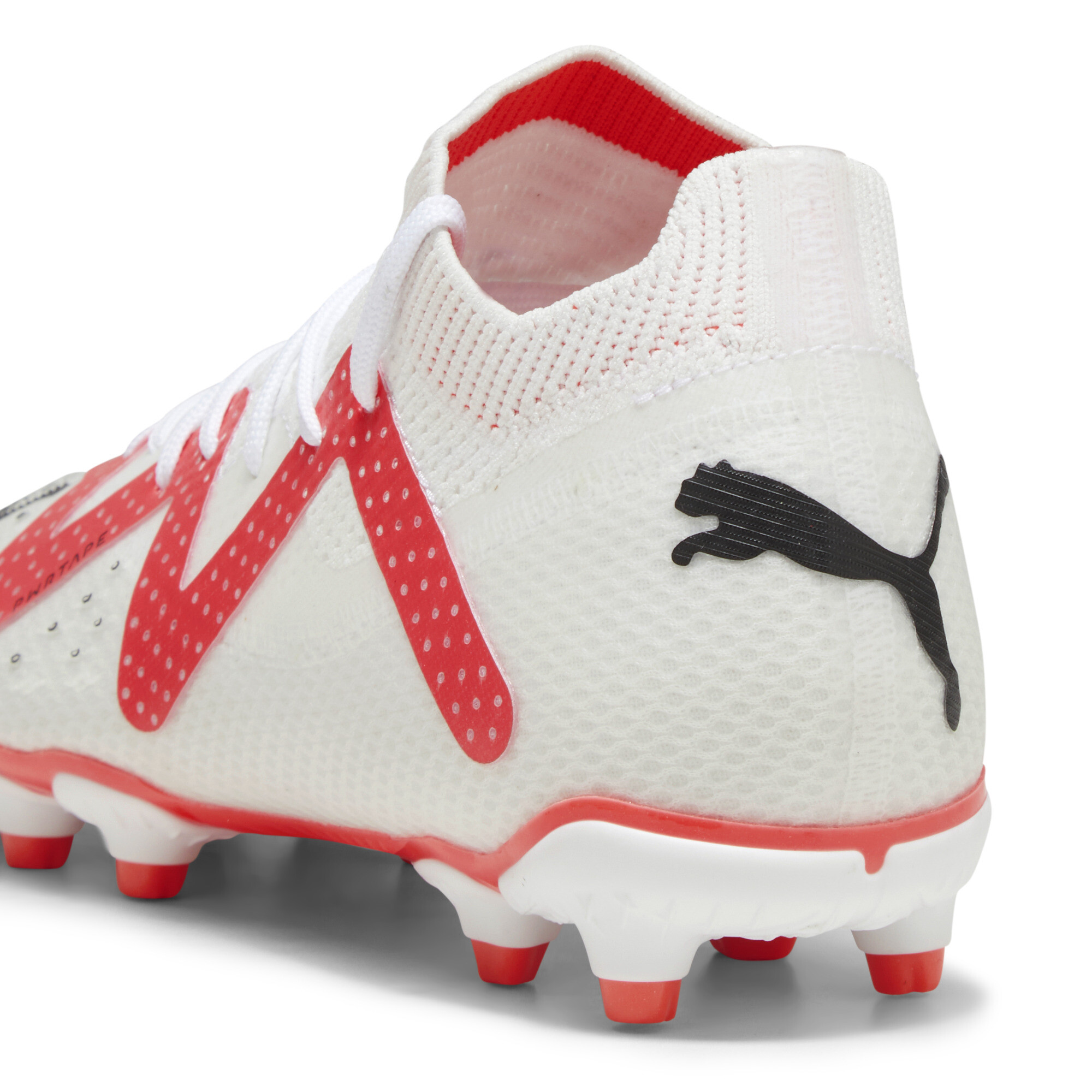 Puma FUTURE PRO FG/AG Youth Football Boots, White, Size 31, Shoes