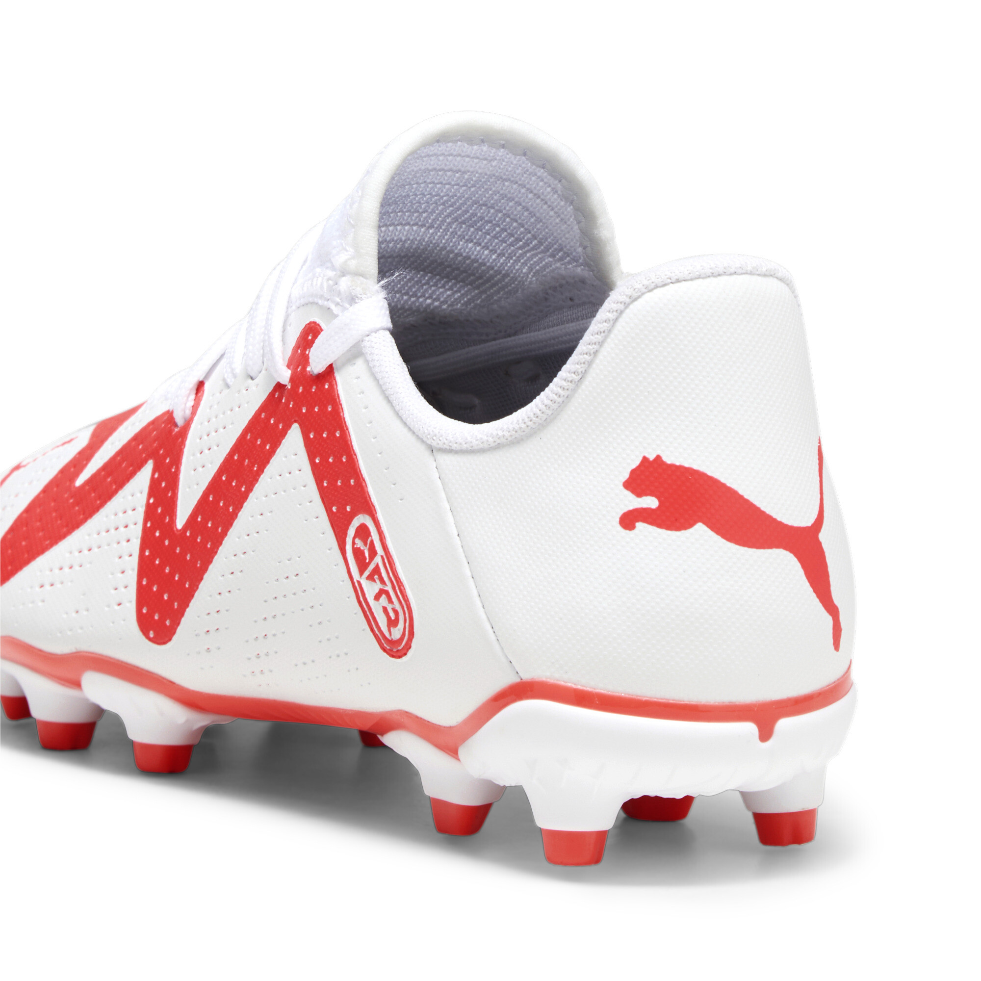 Puma FUTURE PLAY FG/AG Youth Football Boots, White, Size 32.5, Shoes