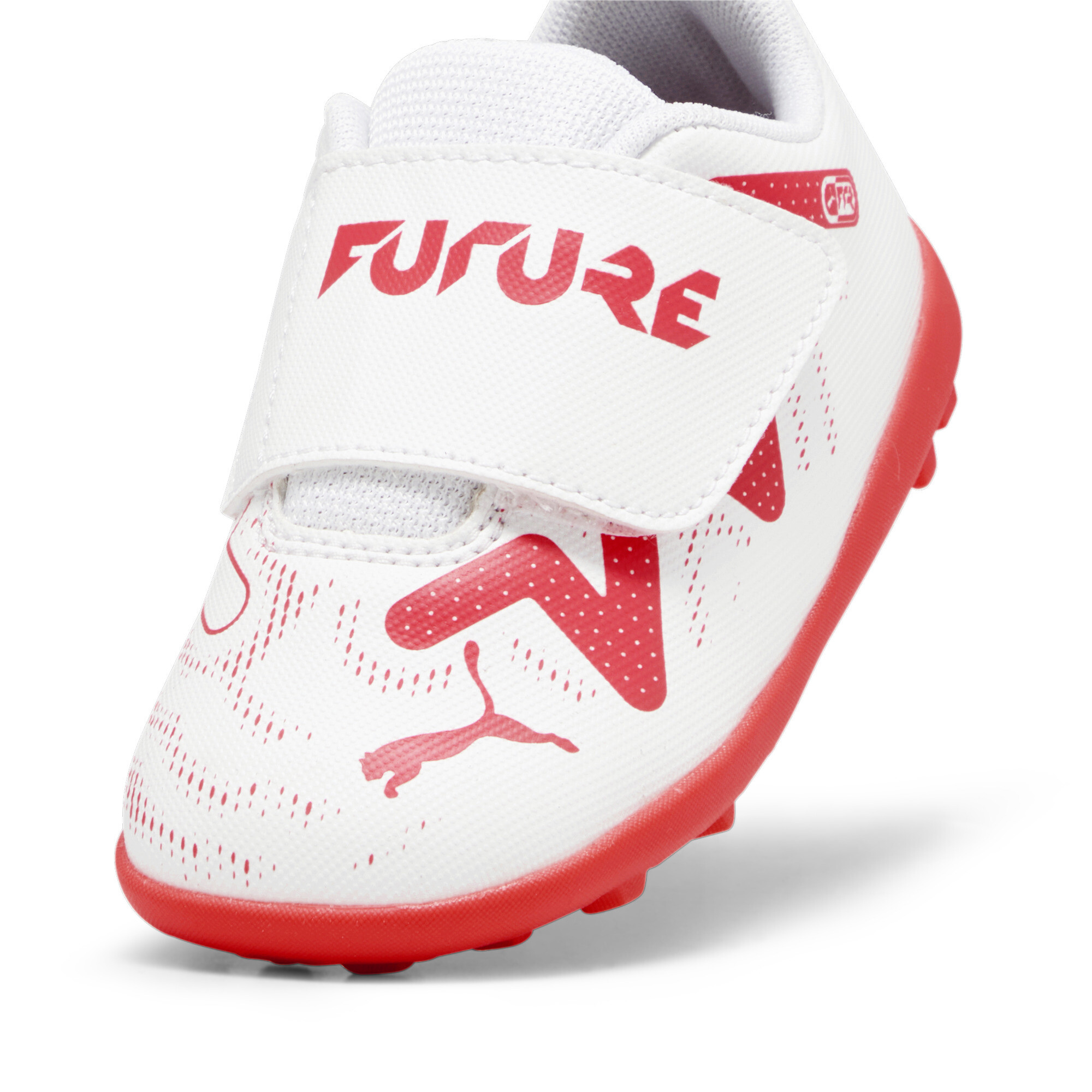 Kids' PUMA FUTURE PLAY TT Toddlers' Football Boots In White, Size EU 24