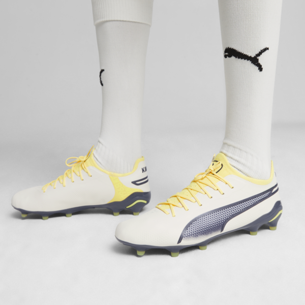 Botines de fútbol Puma KING ULTIMATE FG/AG, Alpine Snow-Asphalt-Yellow Blaze, large-ARG