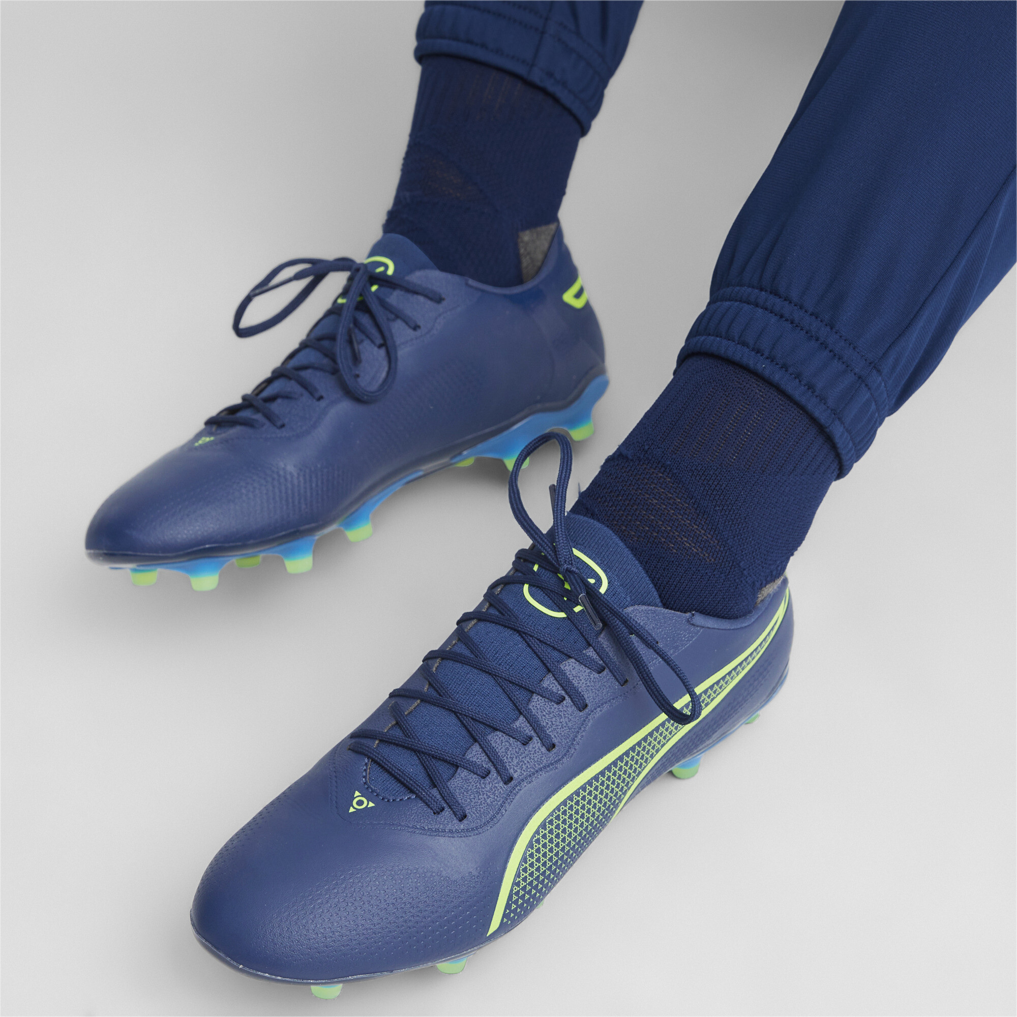 Puma KING PRO FG/AG Football Boots, Blue, Size 41, Shoes