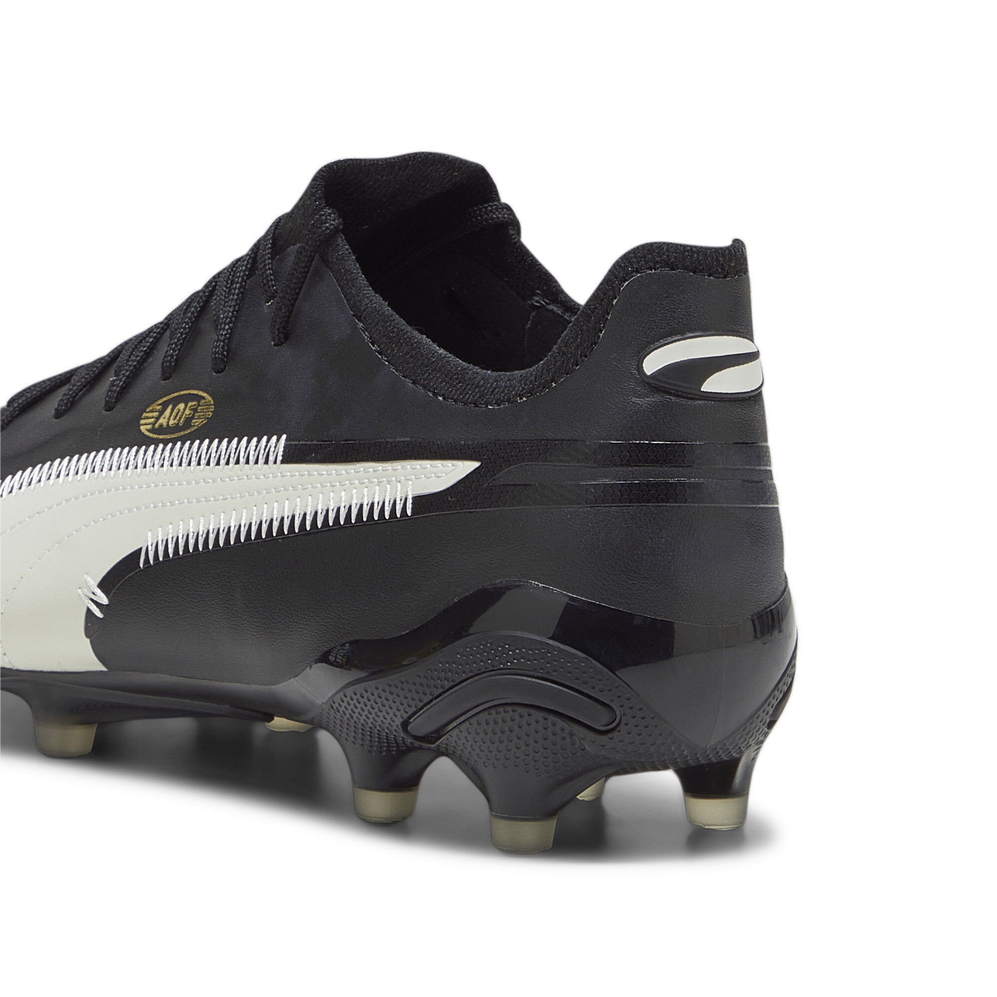 Men's PUMA KING ULTIMATE ART OF FOOTBALL FG/AG Football Boots In Black/Gold, Size EU 45