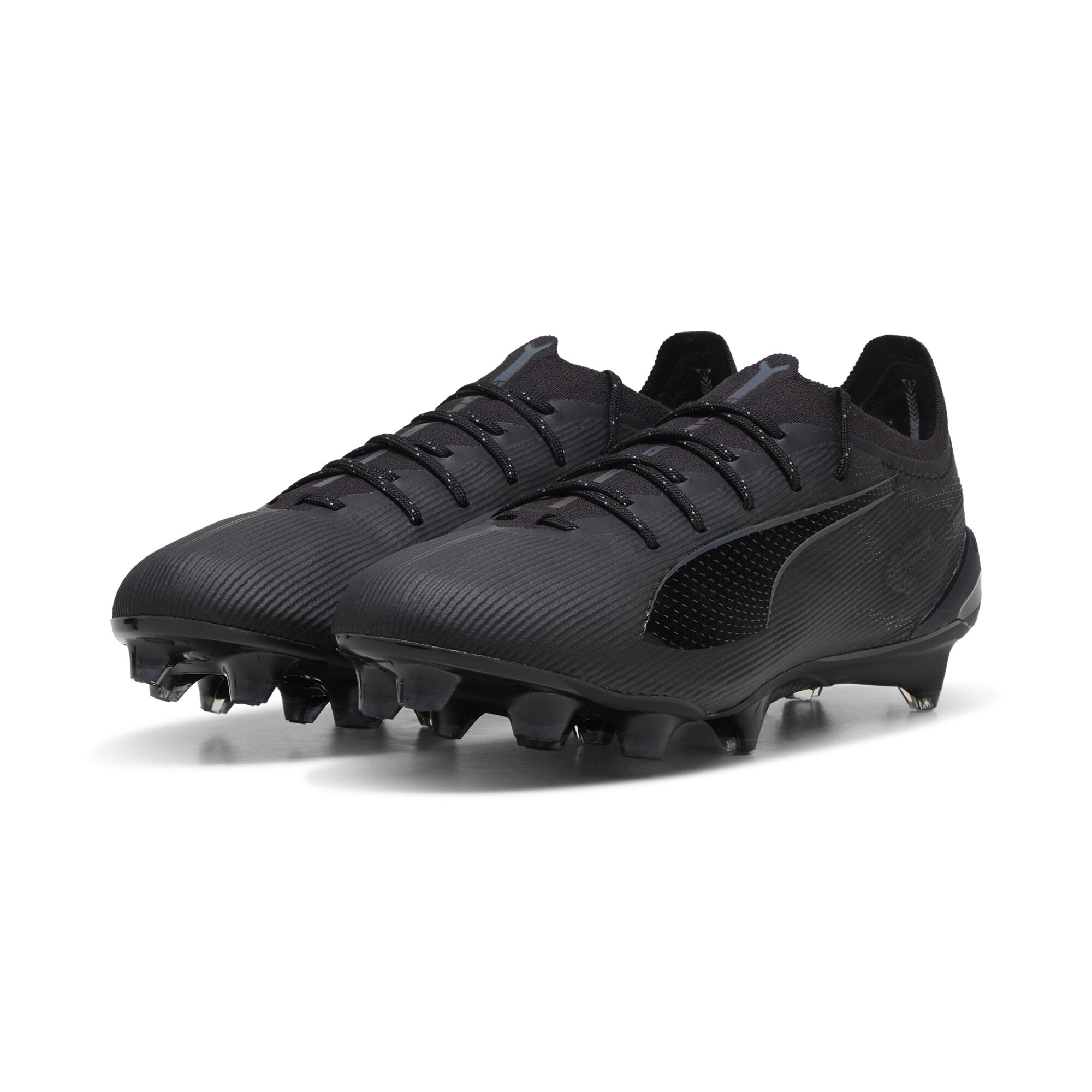 Men's PUMA ULTRA 5 ULTIMATE FG Football Boots In Black, Size EU 40.5