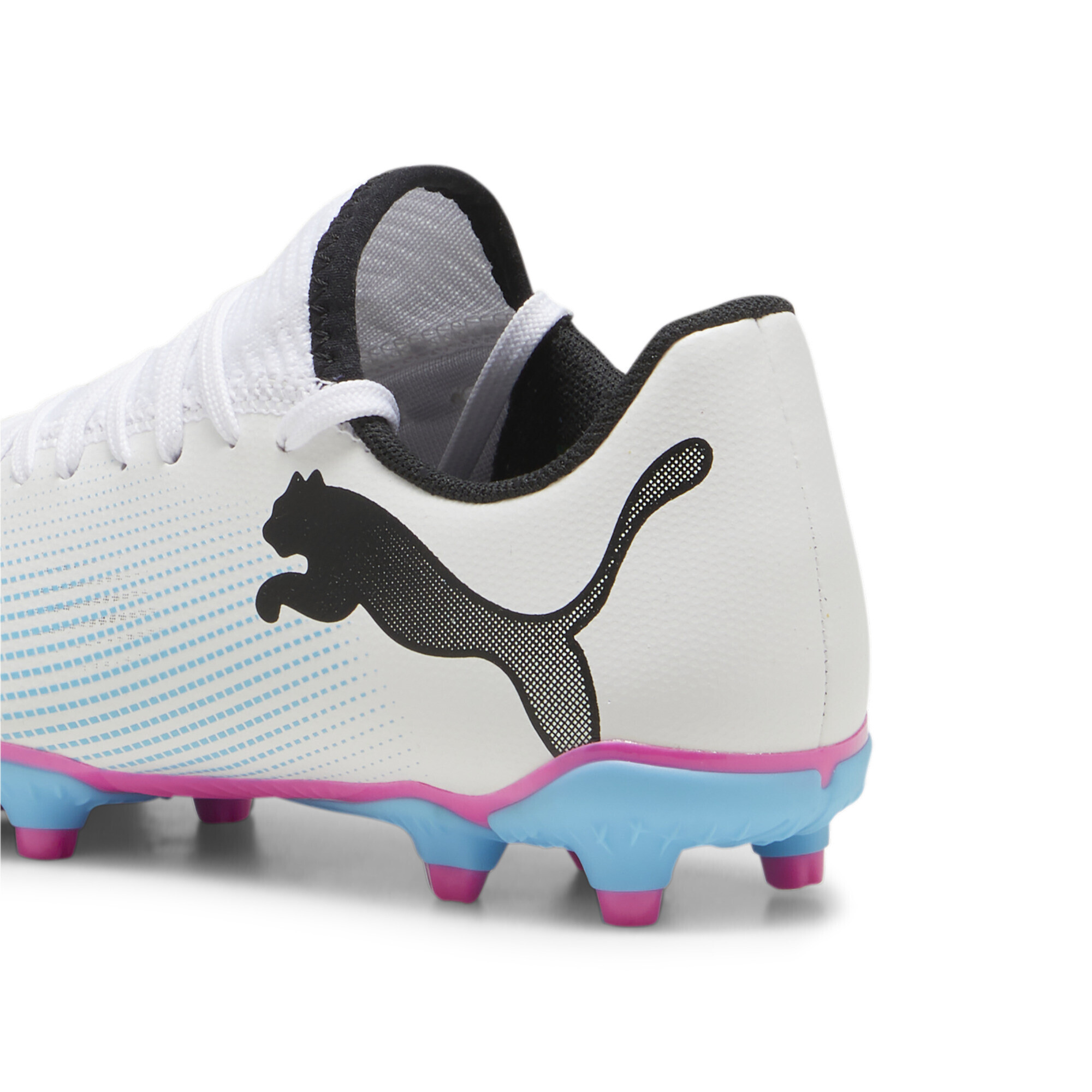 PUMA FUTURE 7 PLAY FG/AG Youth Football Boots In White/Pink, Size EU 35.5