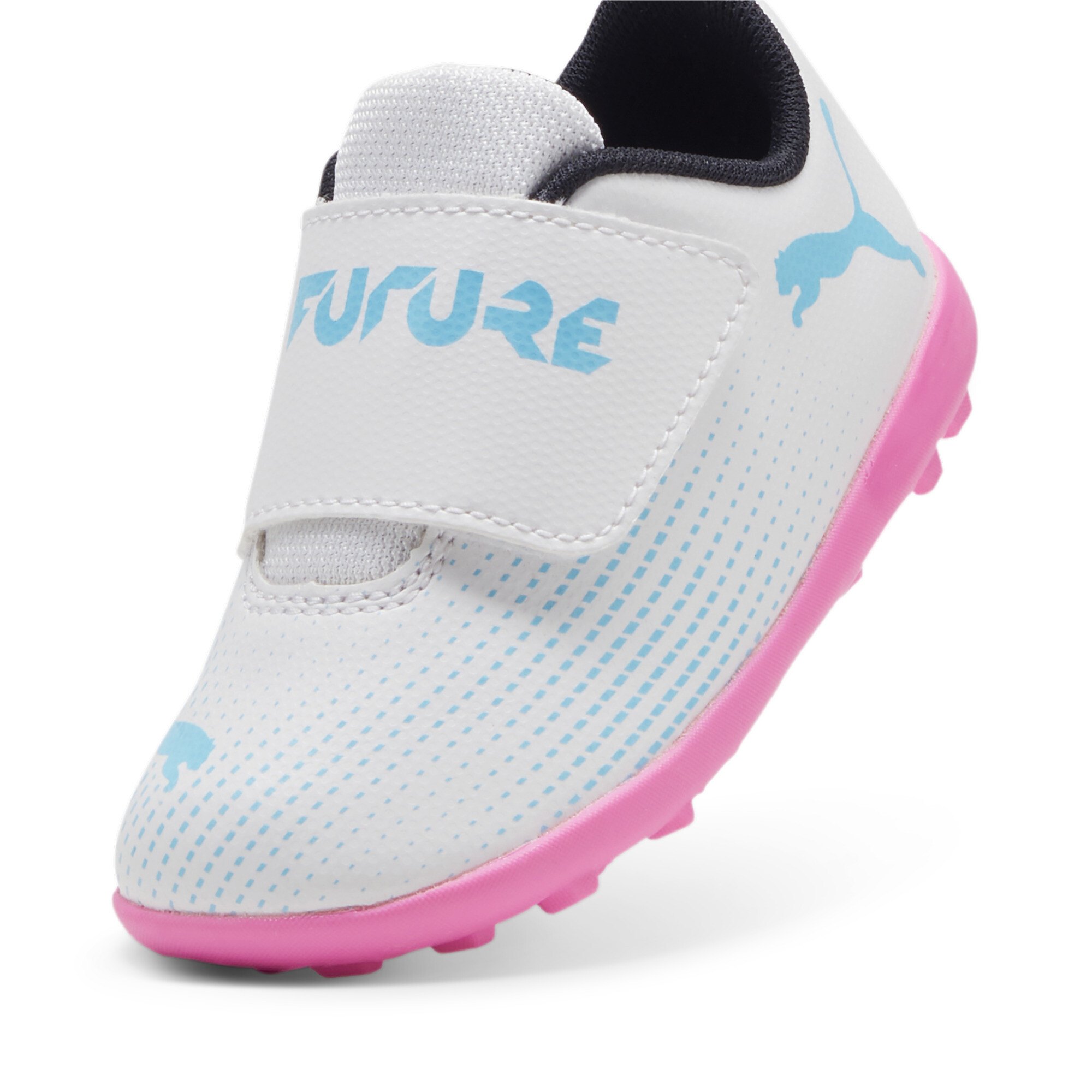 Kids' PUMA FUTURE 7 PLAY TT Toddlers' Football Boots In White/Pink, Size EU 25