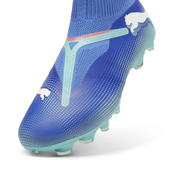 Laceless football boots size 7 discount