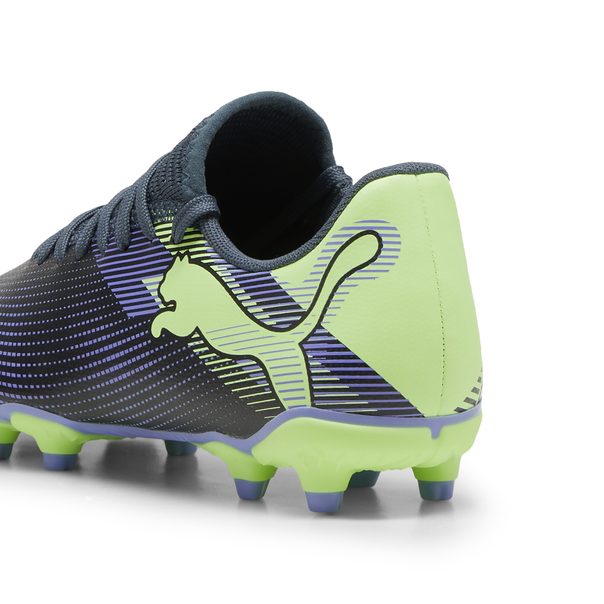 PUMA FUTURE 7 PLAY FG/AG Football Boots Youth In Gray, Size EU 30