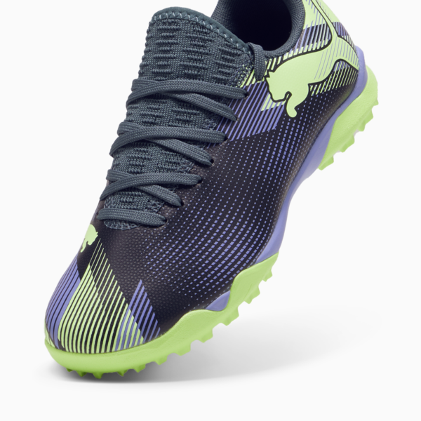 FUTURE 7 PLAY TT Football Boots Youth, Gray Skies-Elektro Purple-Fizzy Apple-PUMA White, large-MEX
