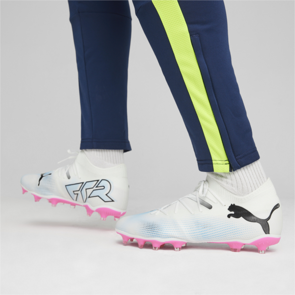 Botines de fútbol FUTURE 7 MATCH FG/AG para hombre, PUMA White-PUMA Black-Poison Pink, large-ARG