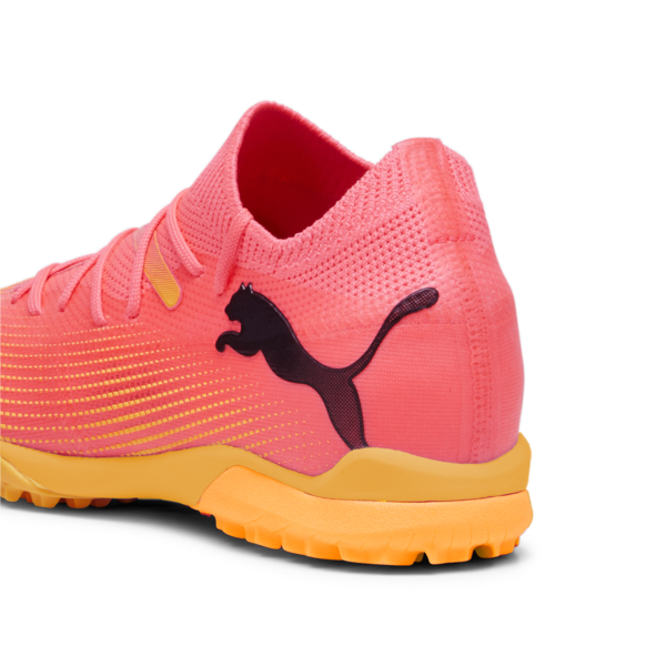 Botines de fútbol juveniles de corte medio FUTURE 7 MATCH NJR FG/AG, Sunset Glow-PUMA Black-Sun Stream, large-ARG