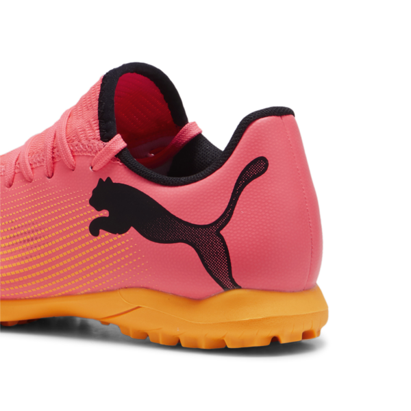 Botines de fútbol juveniles FUTURE 7 PLAY TT, Sunset Glow-PUMA Black-Sun Stream, large-ARG