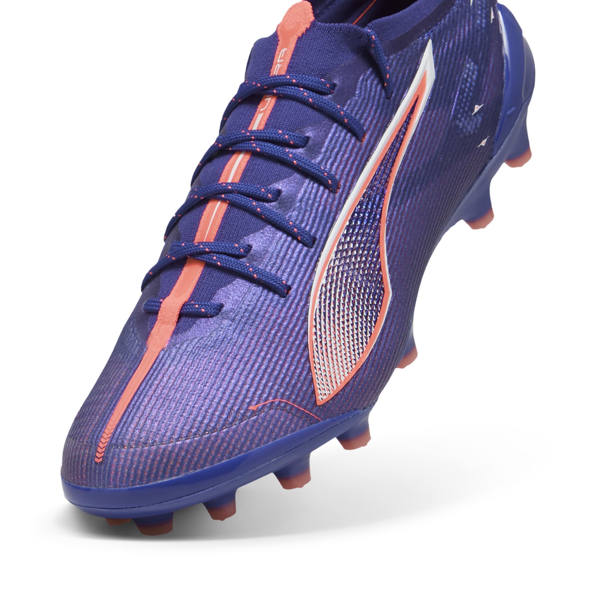 ULTRA 5 ULTIMATE AG voetbalschoenen voor Dames, Wit, Maat 37 | PUMA