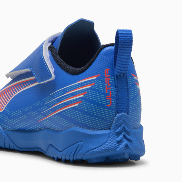 Tacos de fútbol ULTRA 6 PLAY TT para niños, Ultra Blue-PUMA White-Glowing Red, large-MEX