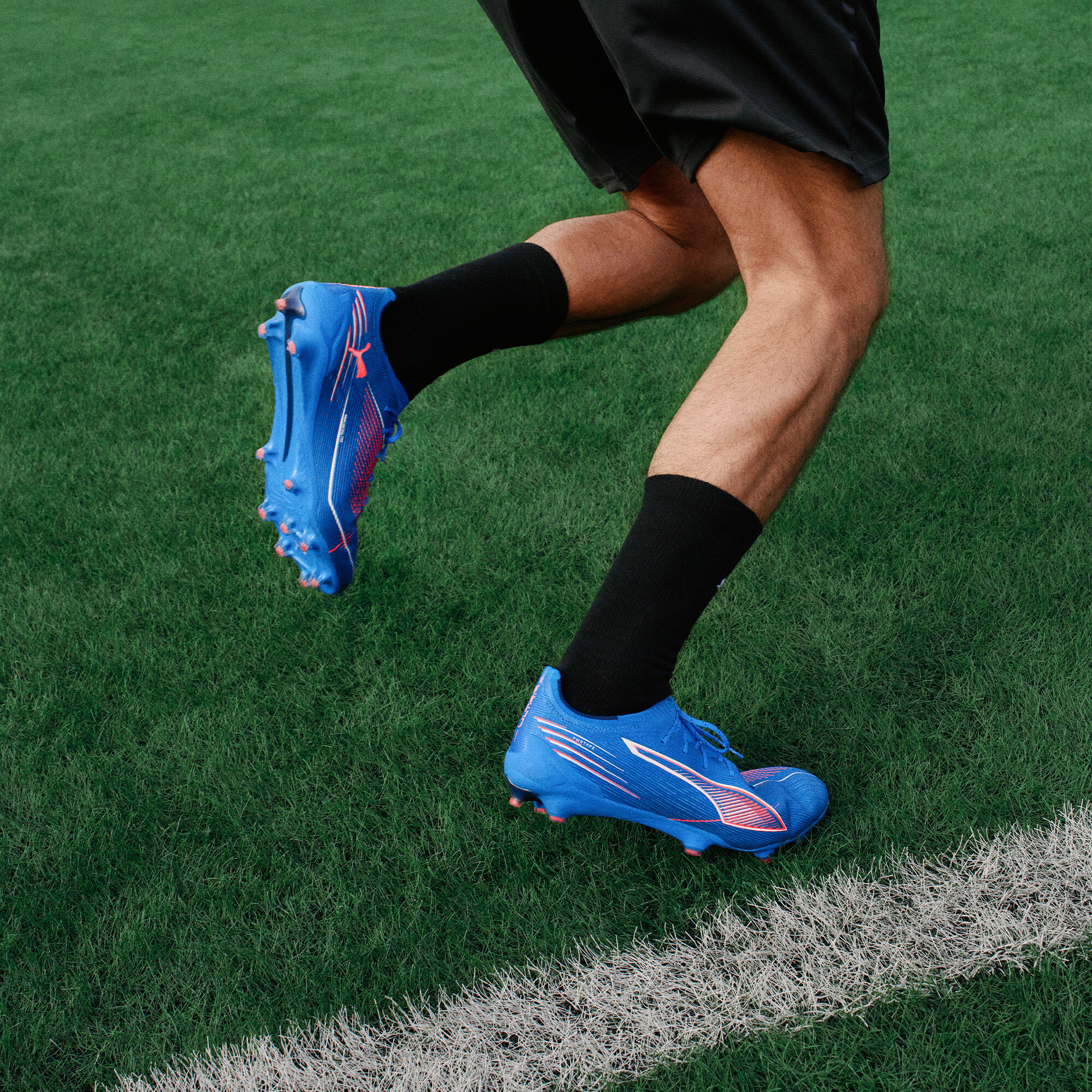 PUMA ULTRA 6 ULTIMATE FG uniseks voetbalschoenen, Blauw/Rood/Wit, Maat 44 thumbnail 2