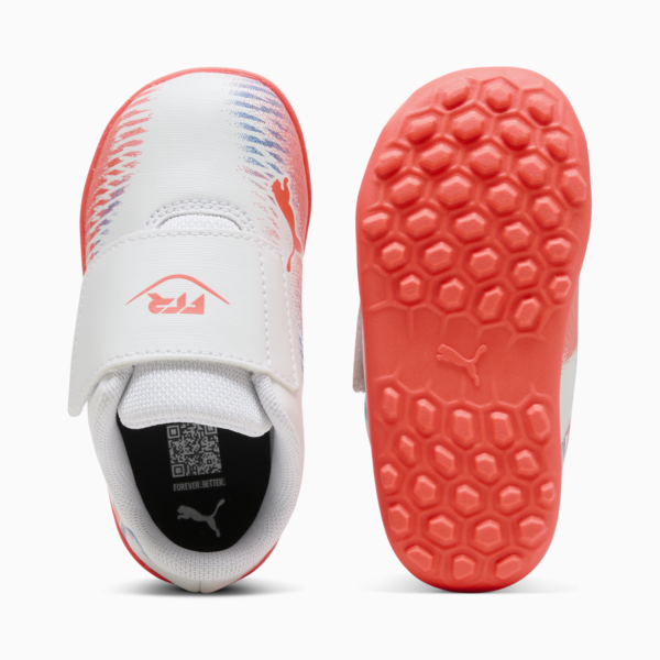 Tacos de fútbol FUTURE 8 PLAY TT para bebés, PUMA White-PUMA Black-Glowing Red, large-MEX