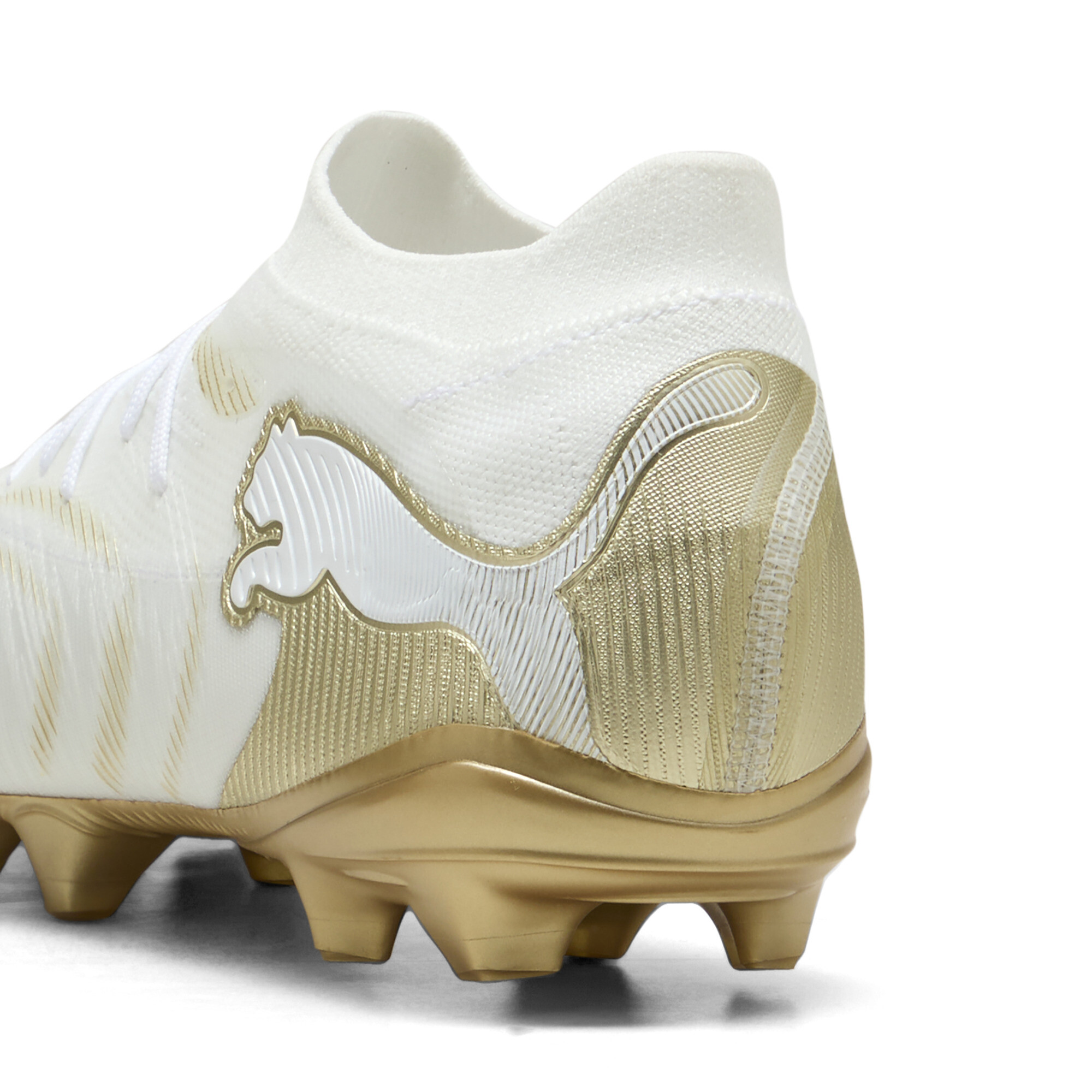 PUMA FUTURE 9 MATCH FG/AG uniseks voetbalschoenen, Zwart/Wit/Goud, Maat 48 thumbnail 5