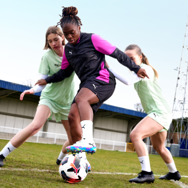 FUTURE 8 ULTIMATE FG Football Boots Women, PUMA White-Fizzy Apple-Bright Aqua-Pure Magenta, large-MEX