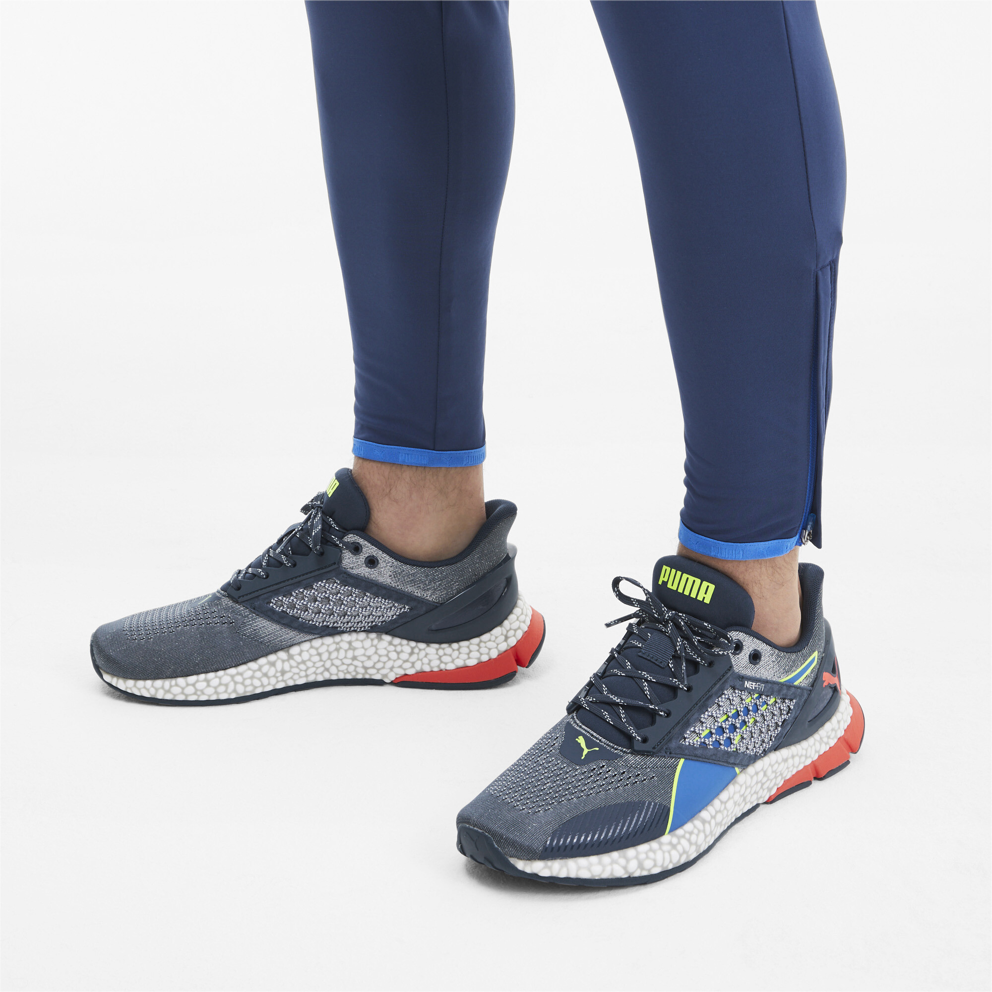 puma men's hybrid astro sneaker