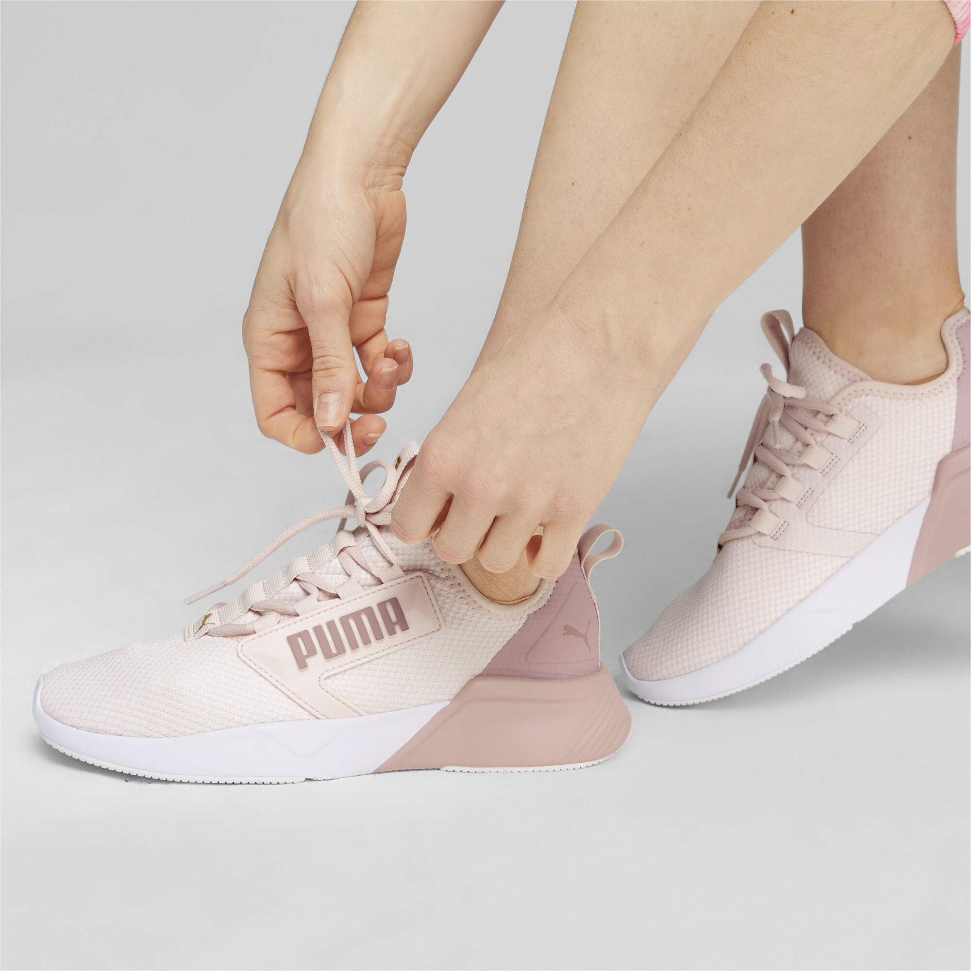 Women's Puma Retaliate Mesh's Running Shoes, Pink, Size 42.5, Shoes