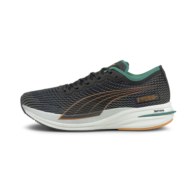 Men's PUMA Deviate NITRO Winterized Trail Running Shoes in Black size UK 11