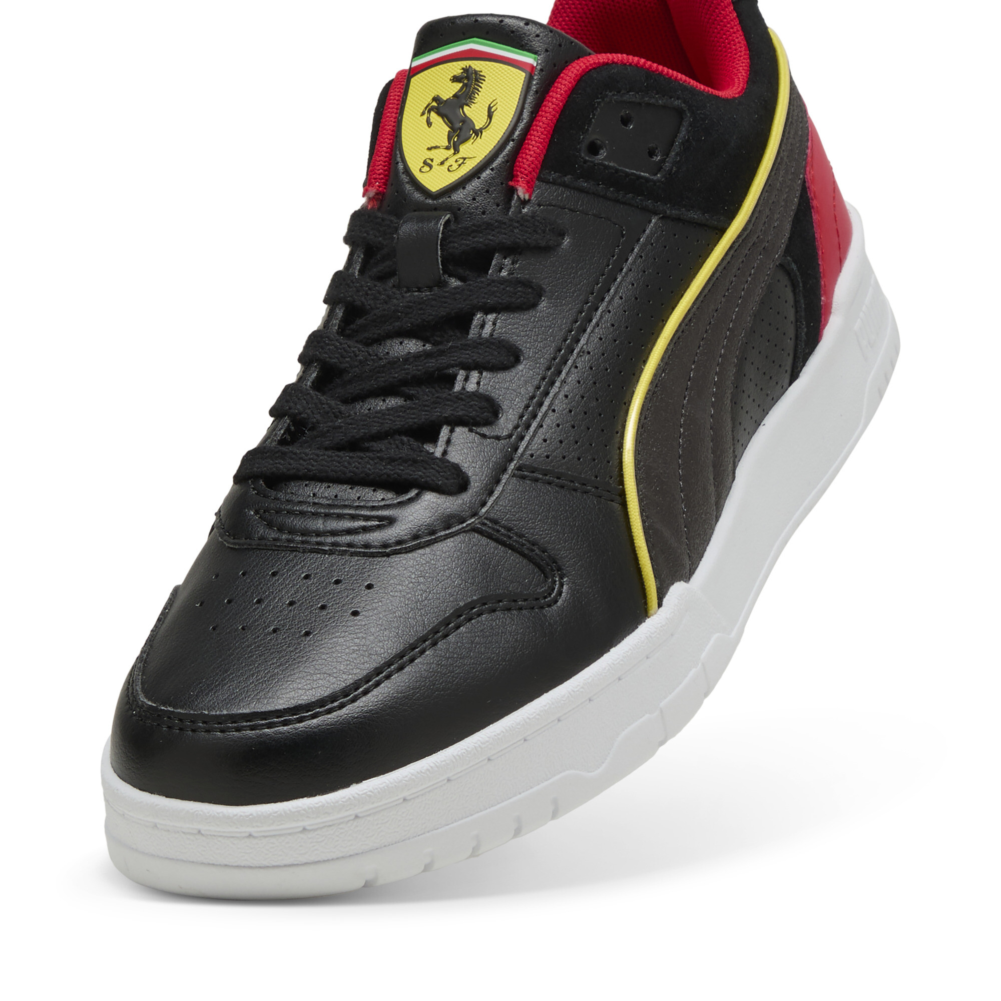 Scuderia Ferrari HP RBD Game lage sneakers, Zwart/Rood, Maat 42,5 | PUMA