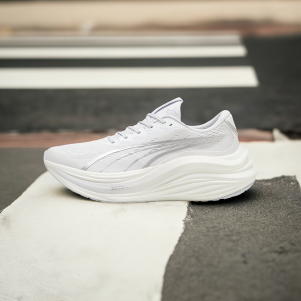 Tenis de correr MagMax NITRO para hombre, PUMA White-PUMA Silver, large-MEX