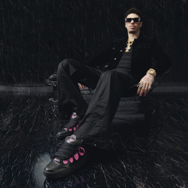 Tenis de basquetbol LaFrancé Untouchable, PUMA Black-Glowing Pink, large-MEX