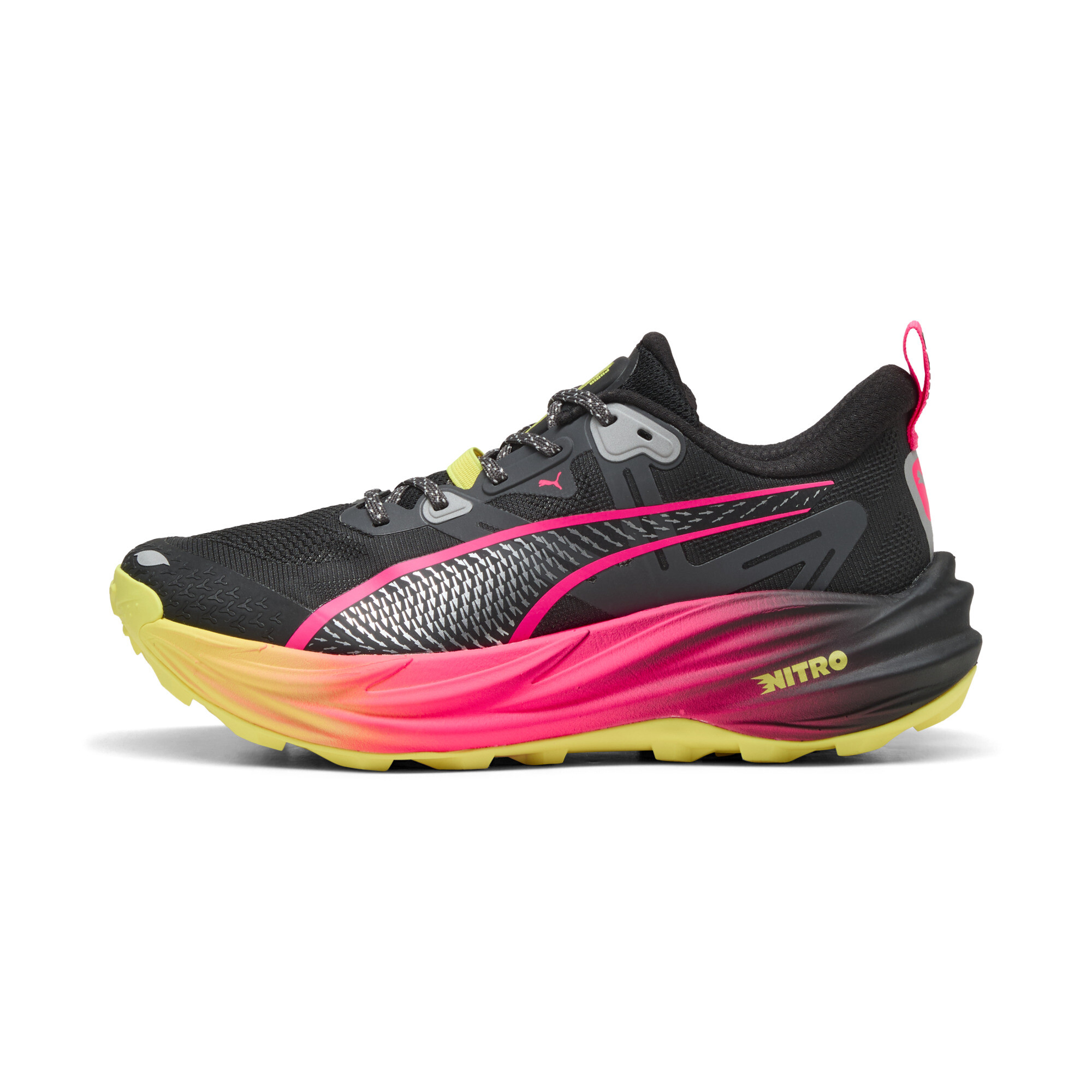 PUMA Voyage NITROâ¢ 4 hardloopschoenen voor Dames, Roze/Zwart, Maat 36