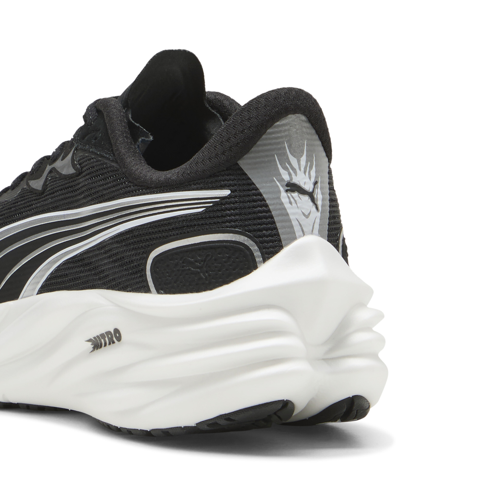 PUMA Velocity NITROâ¢ 4 hardloopschoenen voor Heren, Zwart/Zilver, Maat 44,5 thumbnail 5