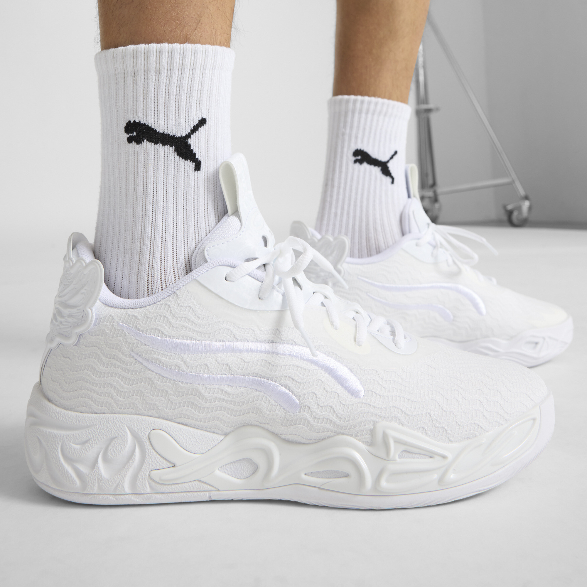 PUMA MB.04 Lo Ice Wit uniseks basketbalschoenen, Maat 39 thumbnail 9