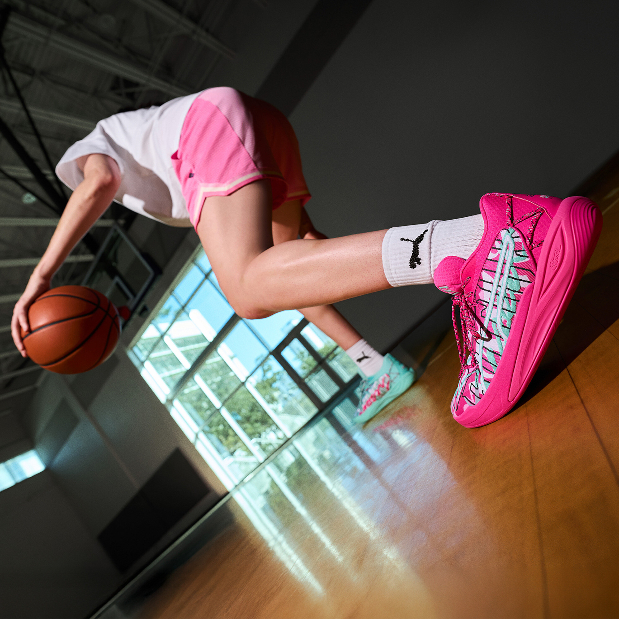 PUMA Stewie 4 Timeless basketbalschoenen voor Dames, Maat 39 thumbnail 3