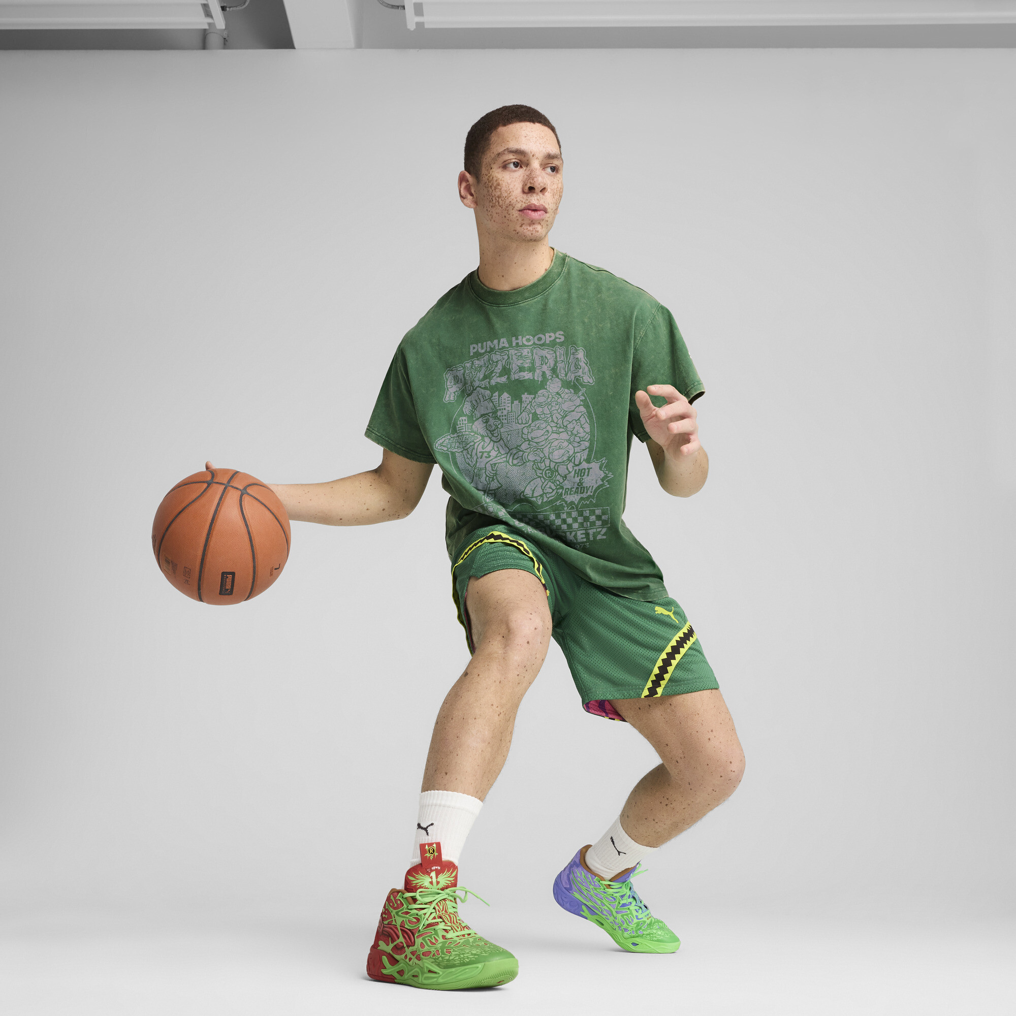 PUMA HOOPS x TMNT MB.04 RD uniseks basketbalschoenen, Groen/Rood, Maat 46 thumbnail 8