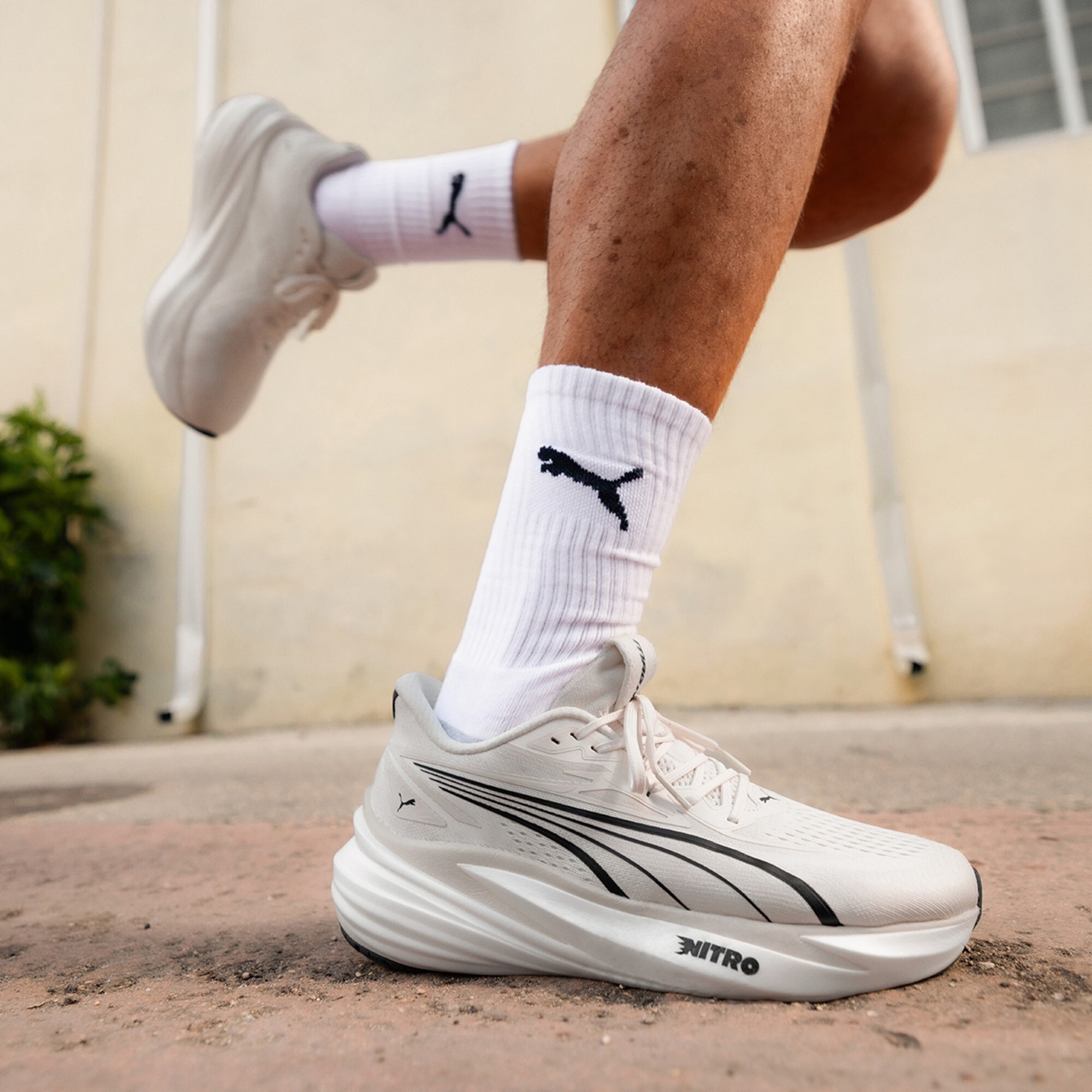 PUMA MagMax NITRO™ 2 hardloopschoenen voor Heren, Zwart/Wit, Maat 39 thumbnail 2