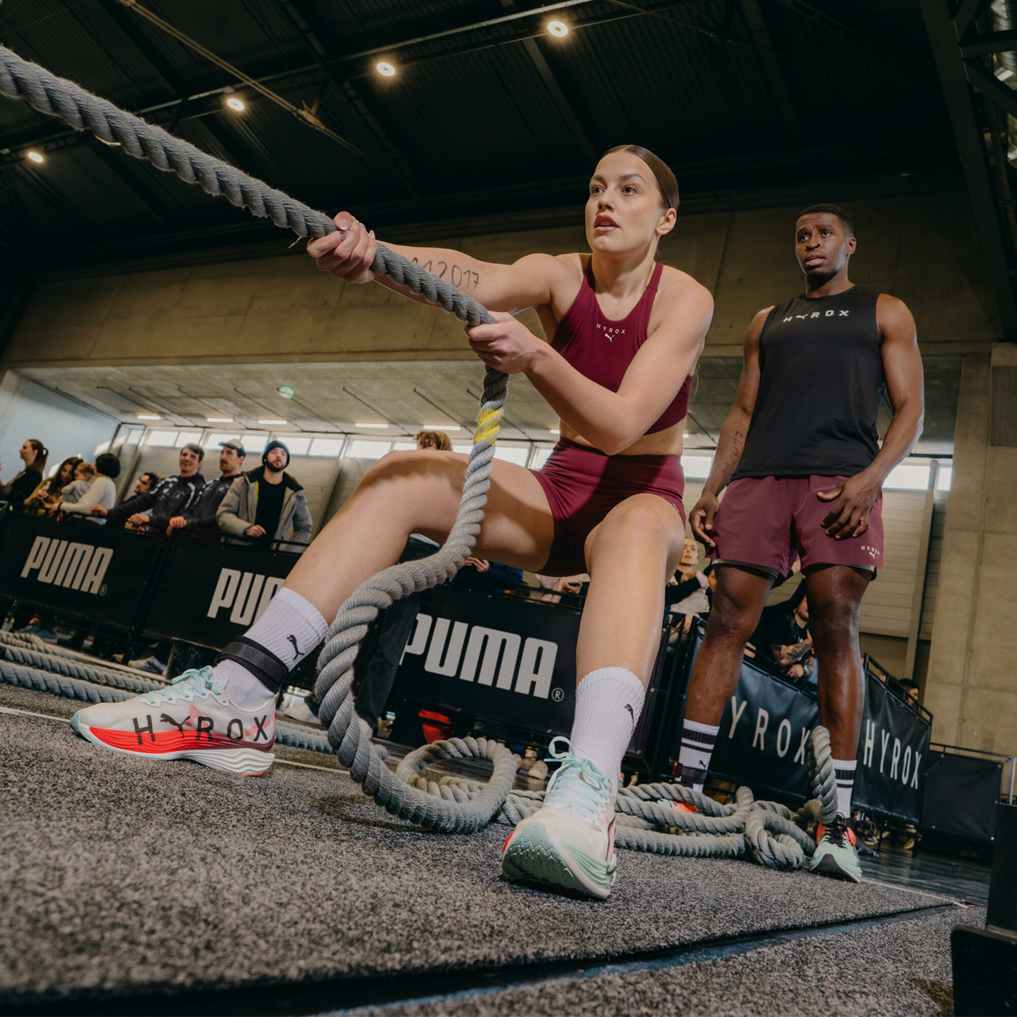 PUMA x HYROX Deviate NITROâ¢Elite 3 hardloopschoenen voor Dames, Rood/Wit, Maat 38,5 thumbnail 2