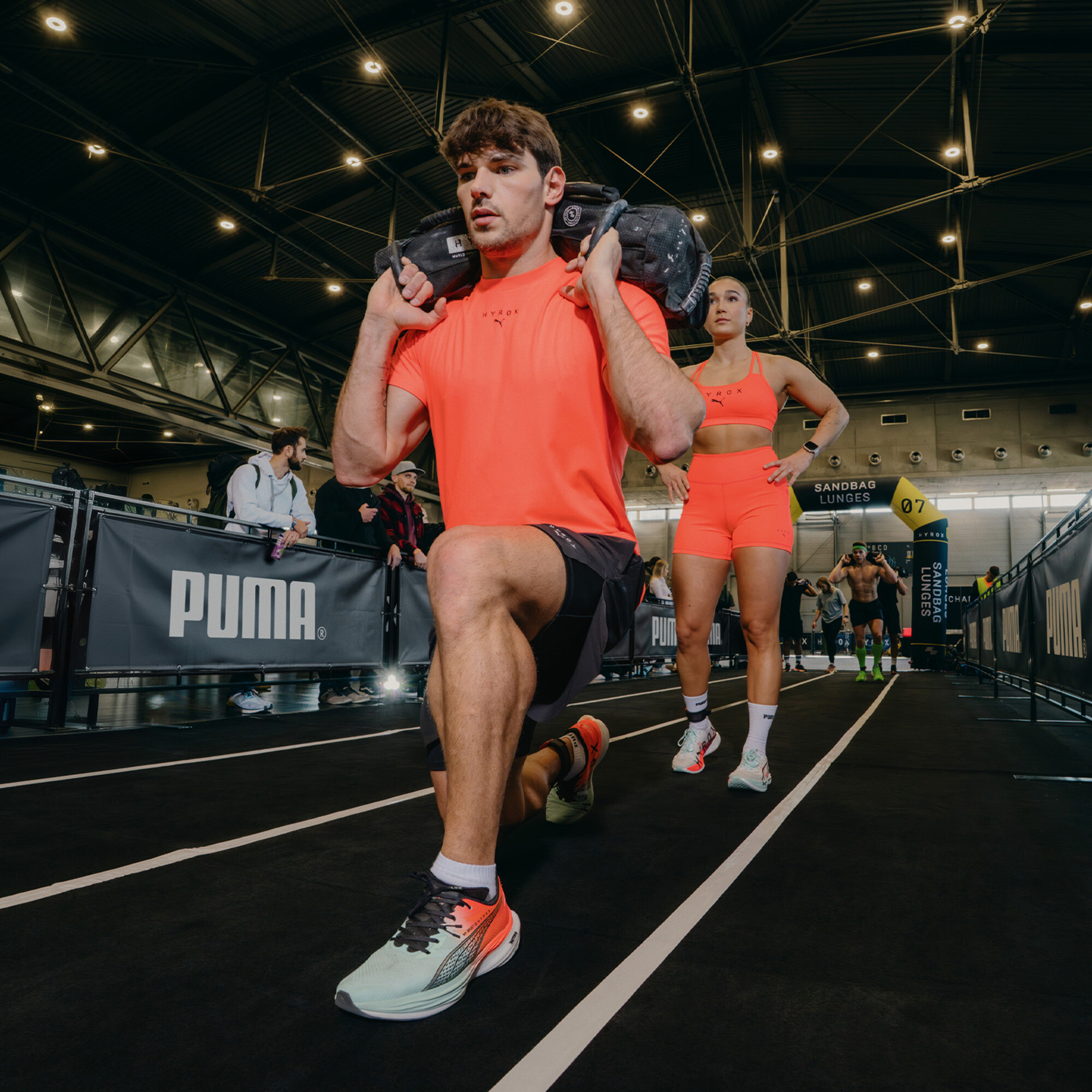 PUMA x HYROX Deviate NITROâ¢ 3 hardloopschoenen voor Heren, Rood, Maat 40,5 thumbnail 2