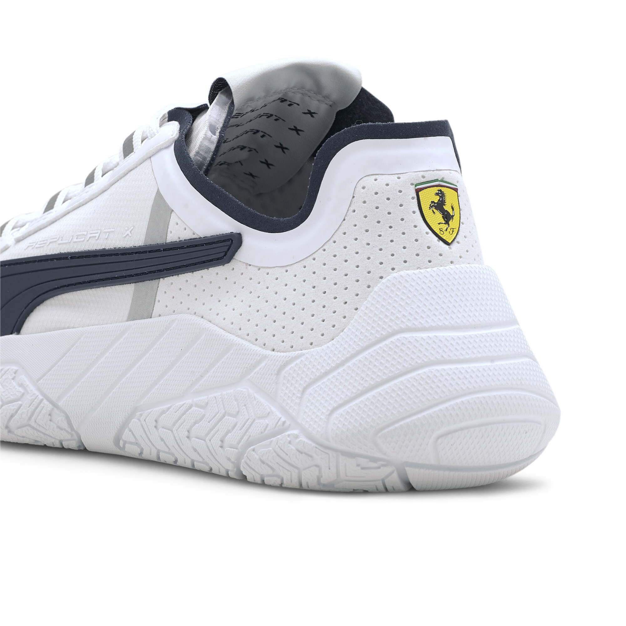 puma evoknit ferrari