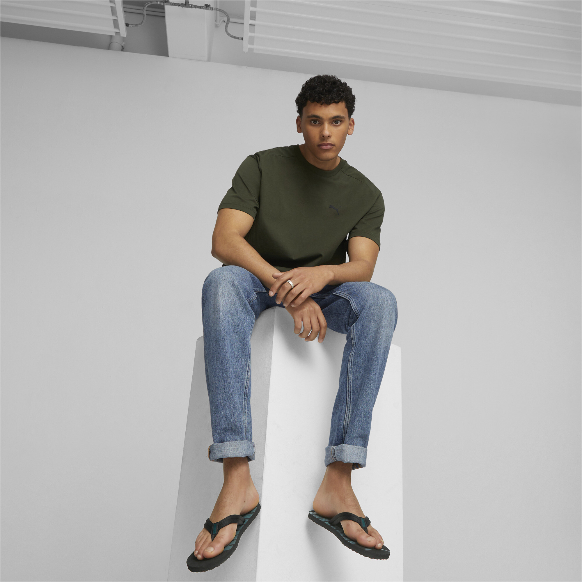 Men's PUMA Epic Flip V2 Sandals In Black, Size EU 48.5