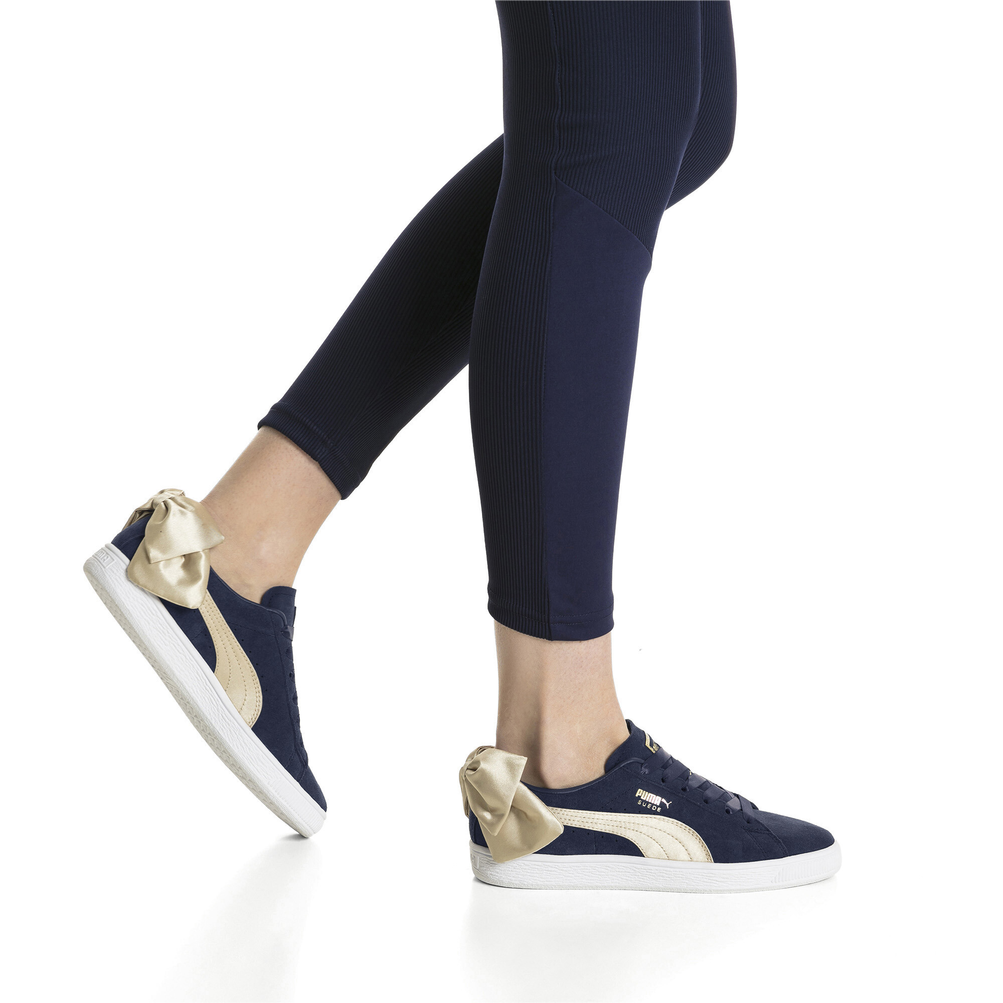 Details zu PUMA Suede Bow Varsity Damen Sneaker Frauen Schuhe Sport Classics Neu Details zu PUMA Suede Bow Varsity Damen Sneaker Frauen Schuhe Sport Classics Neu